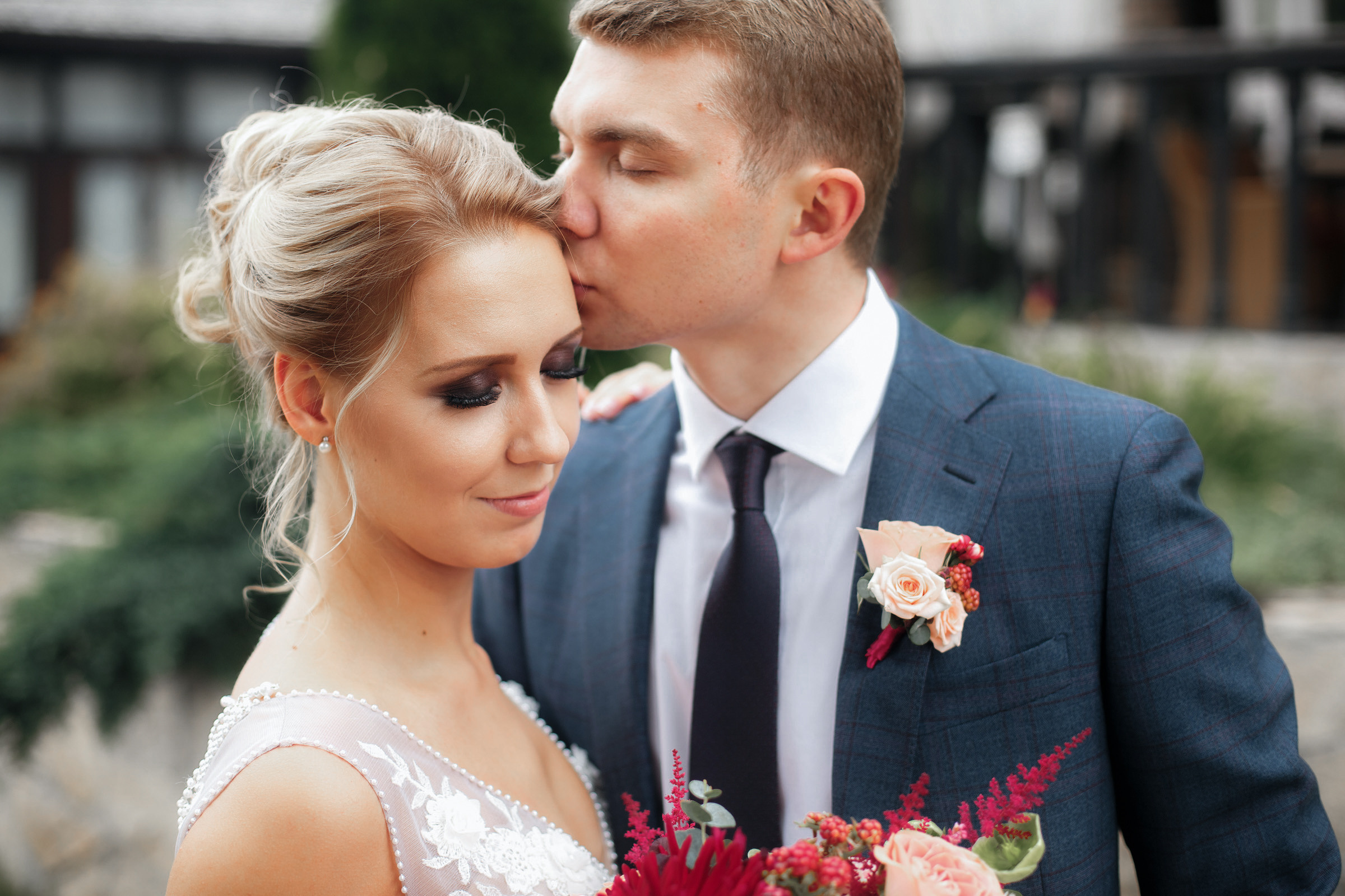 Он, она и красный порш. Свадебный фотограф Москва и МО