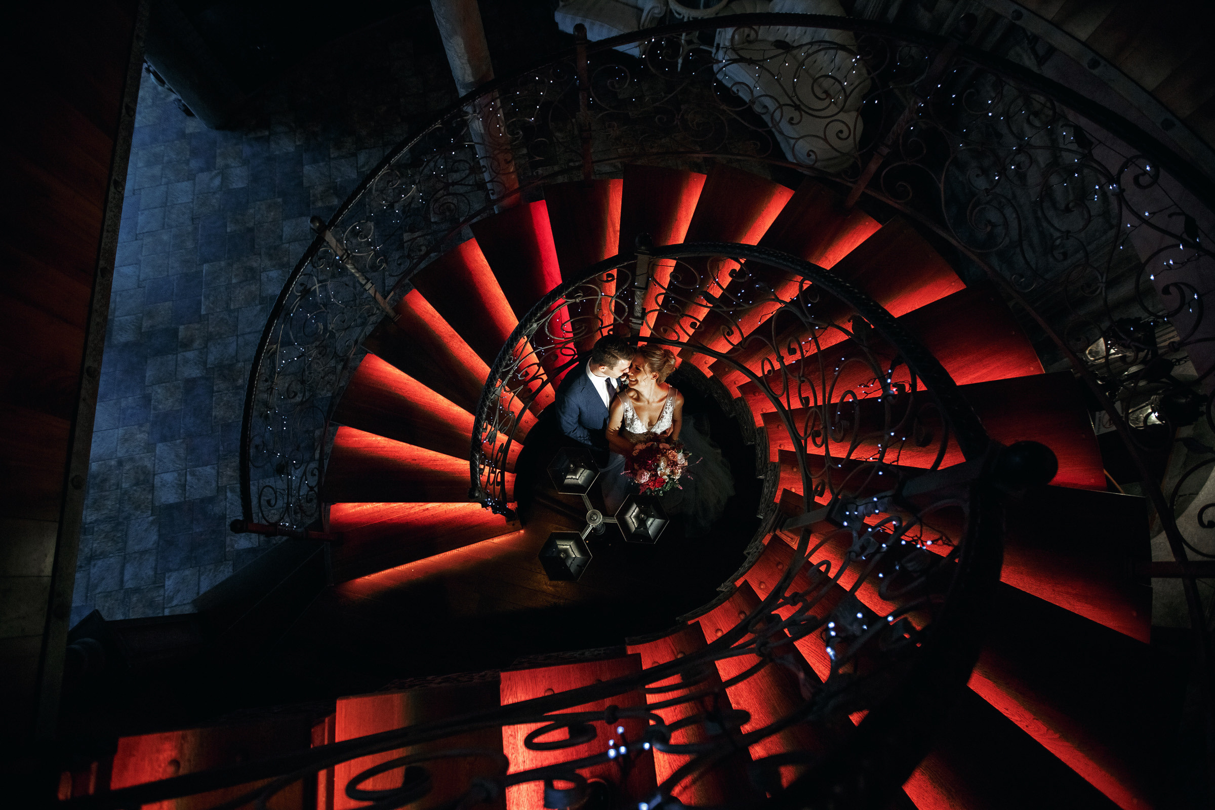 Он, она и красный порш. Свадебный фотограф Москва и МО