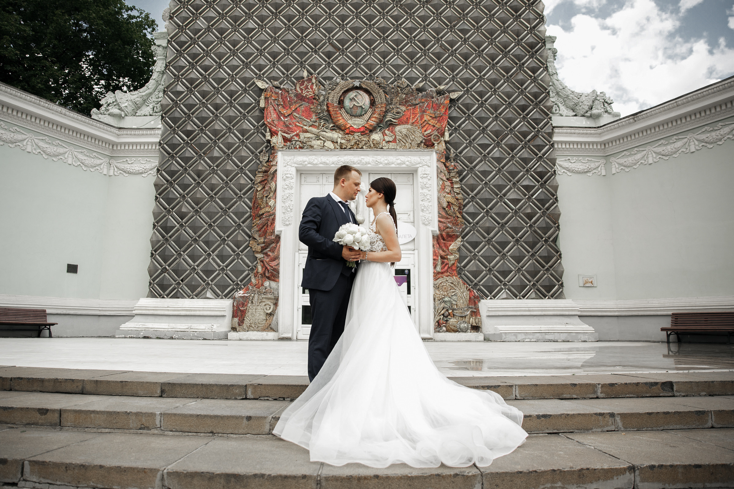 Белое платье, белый ролс. Свадебный фотограф Москва и МО