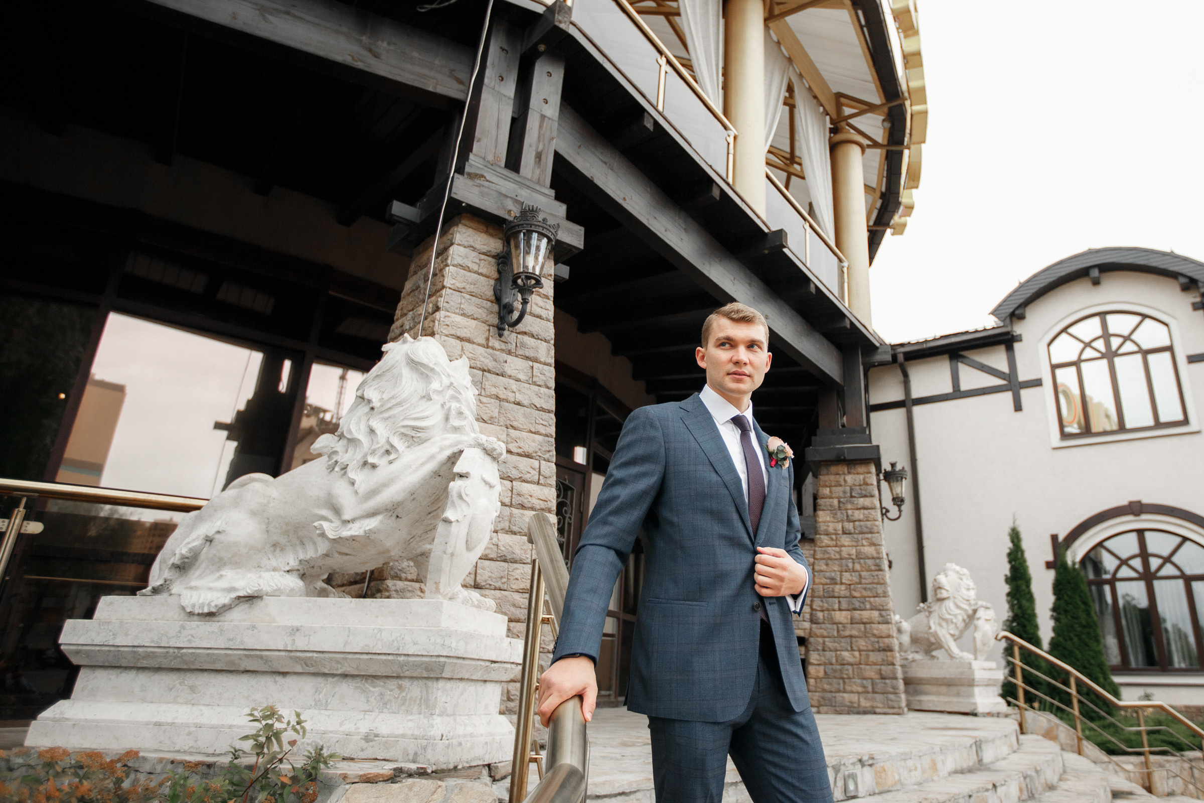 Он, она и красный порш. Свадебный фотограф Москва и МО