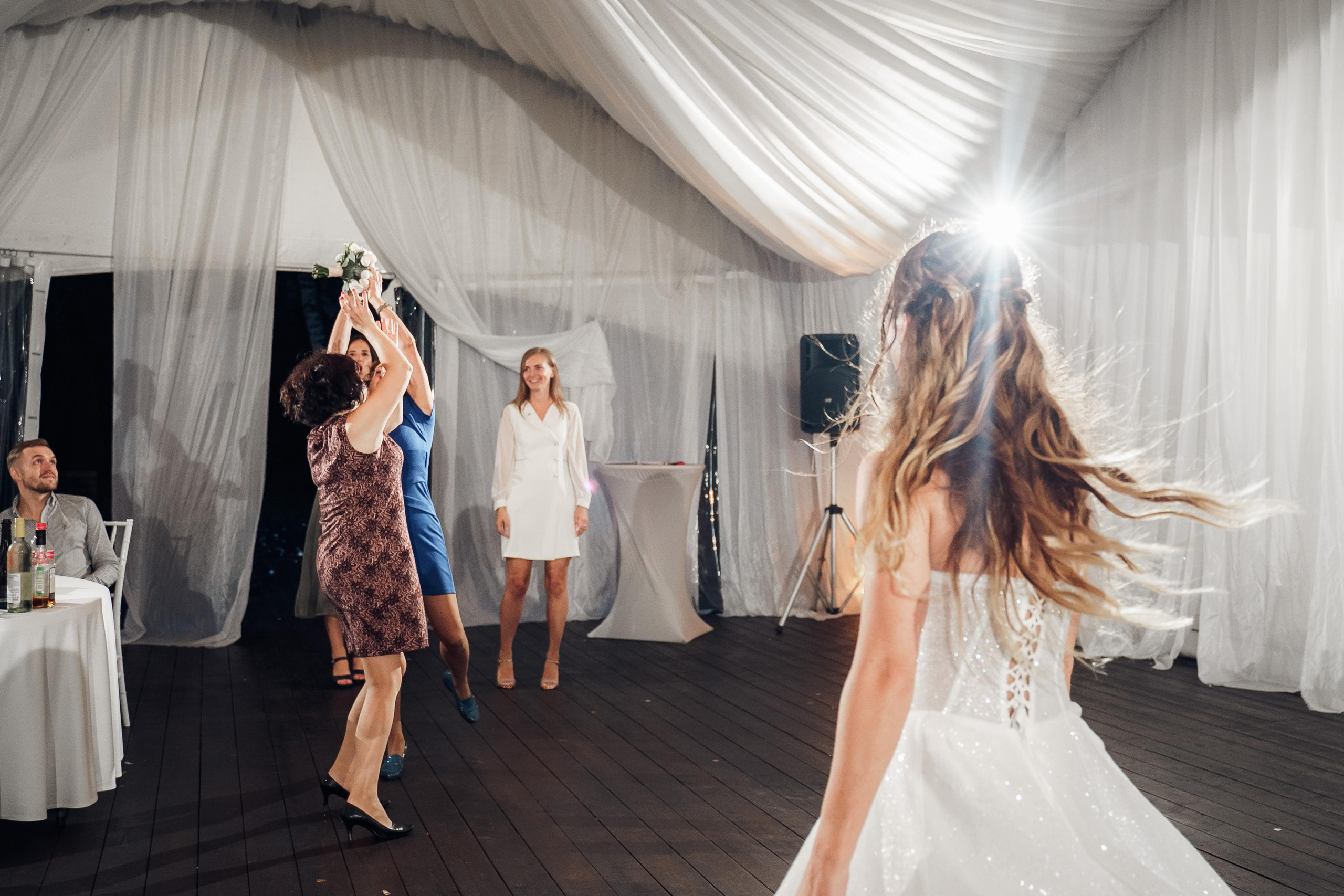 Мы в моменте. Свадебный фотограф Москва и МО