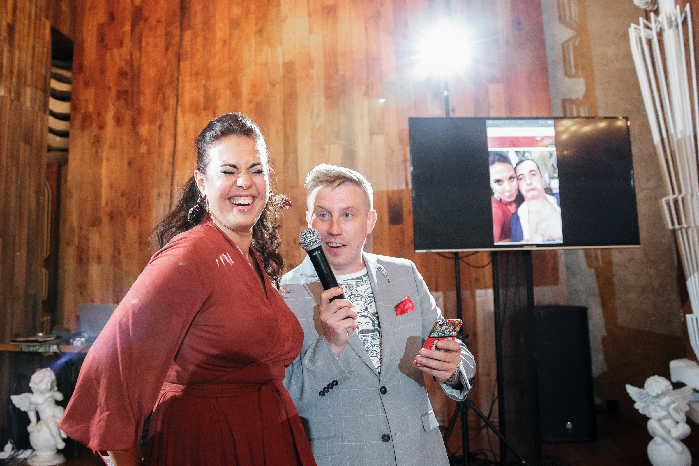 Он, она и красный порш. Свадебный фотограф Москва и МО