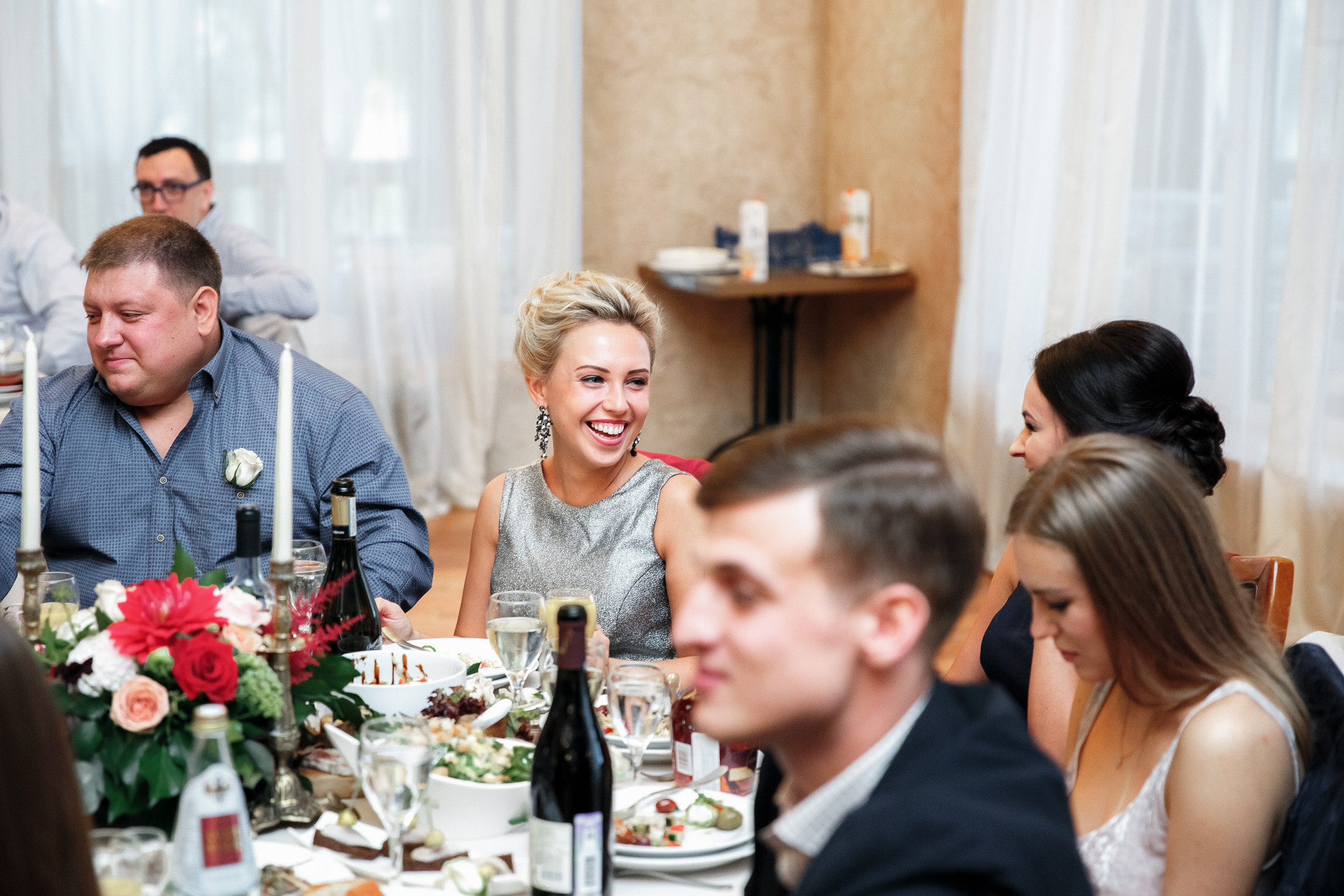 Он, она и красный порш. Свадебный фотограф Москва и МО
