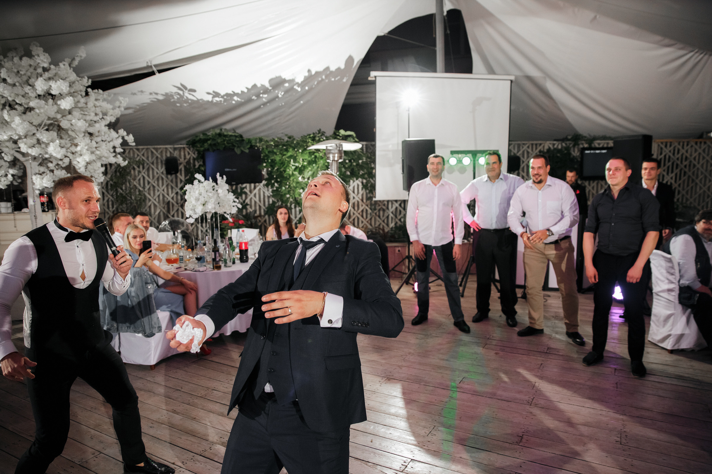 Белое платье, белый ролс. Свадебный фотограф Москва и МО