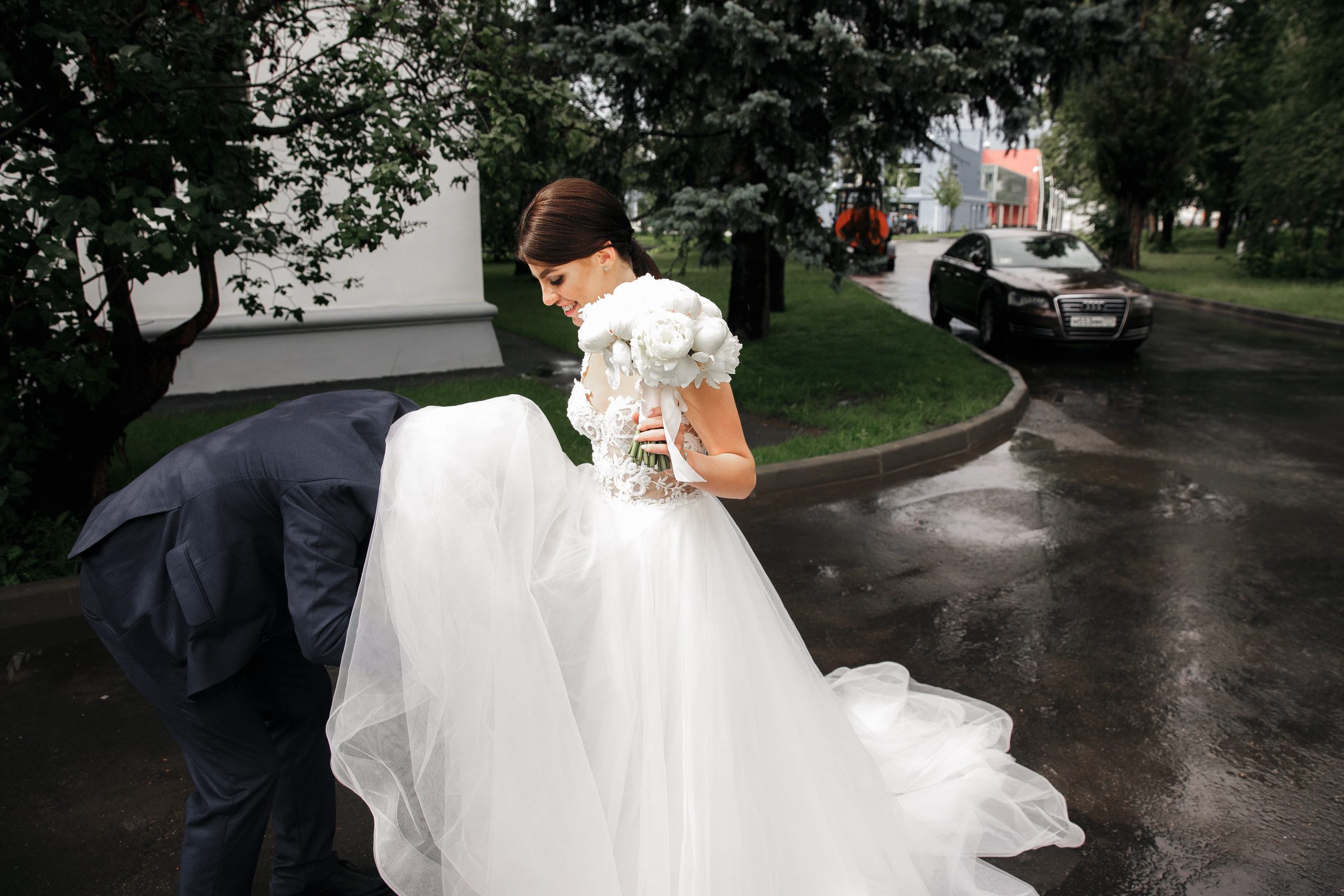Белое платье, белый ролс. Свадебный фотограф Москва и МО