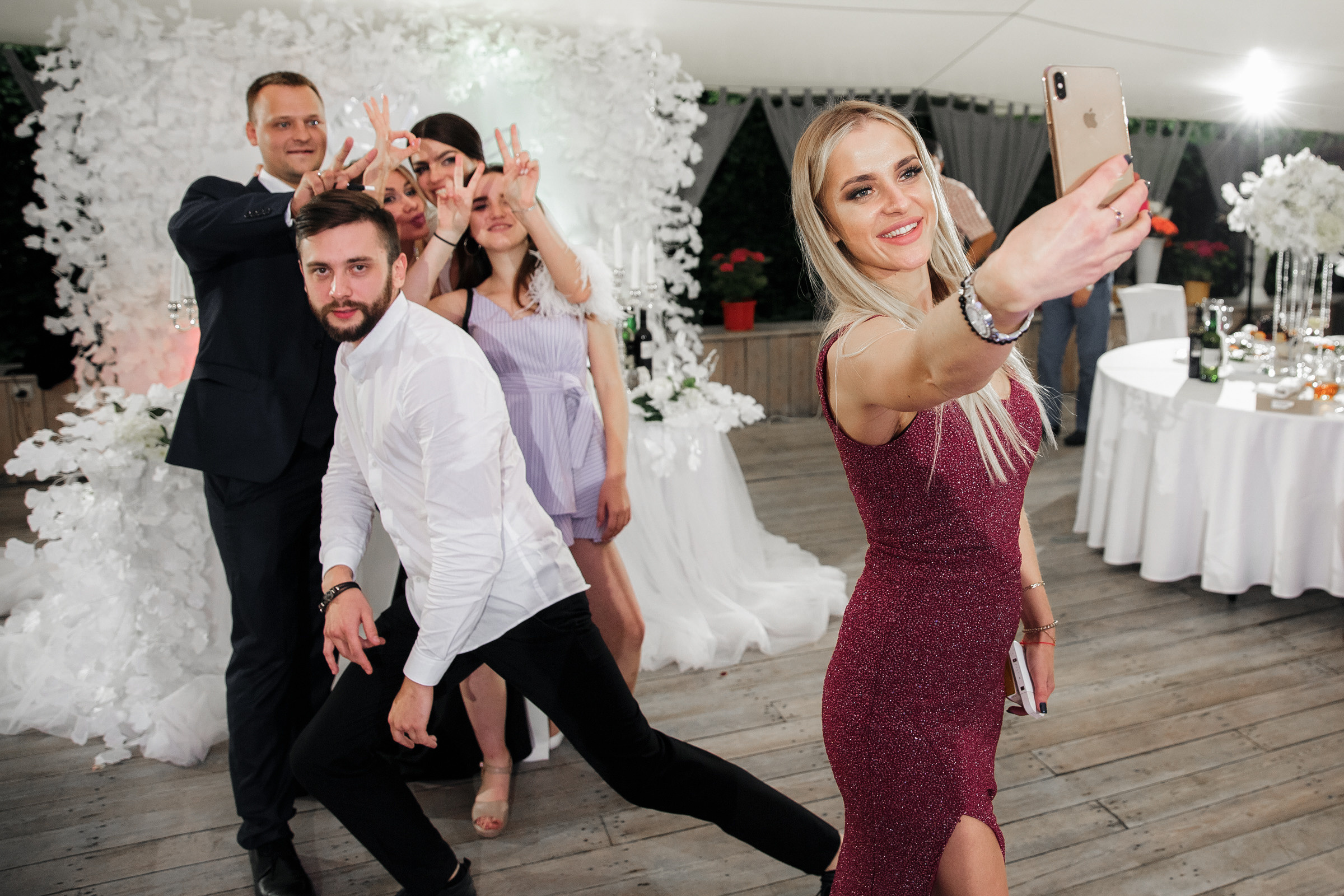 Белое платье, белый ролс. Свадебный фотограф Москва и МО