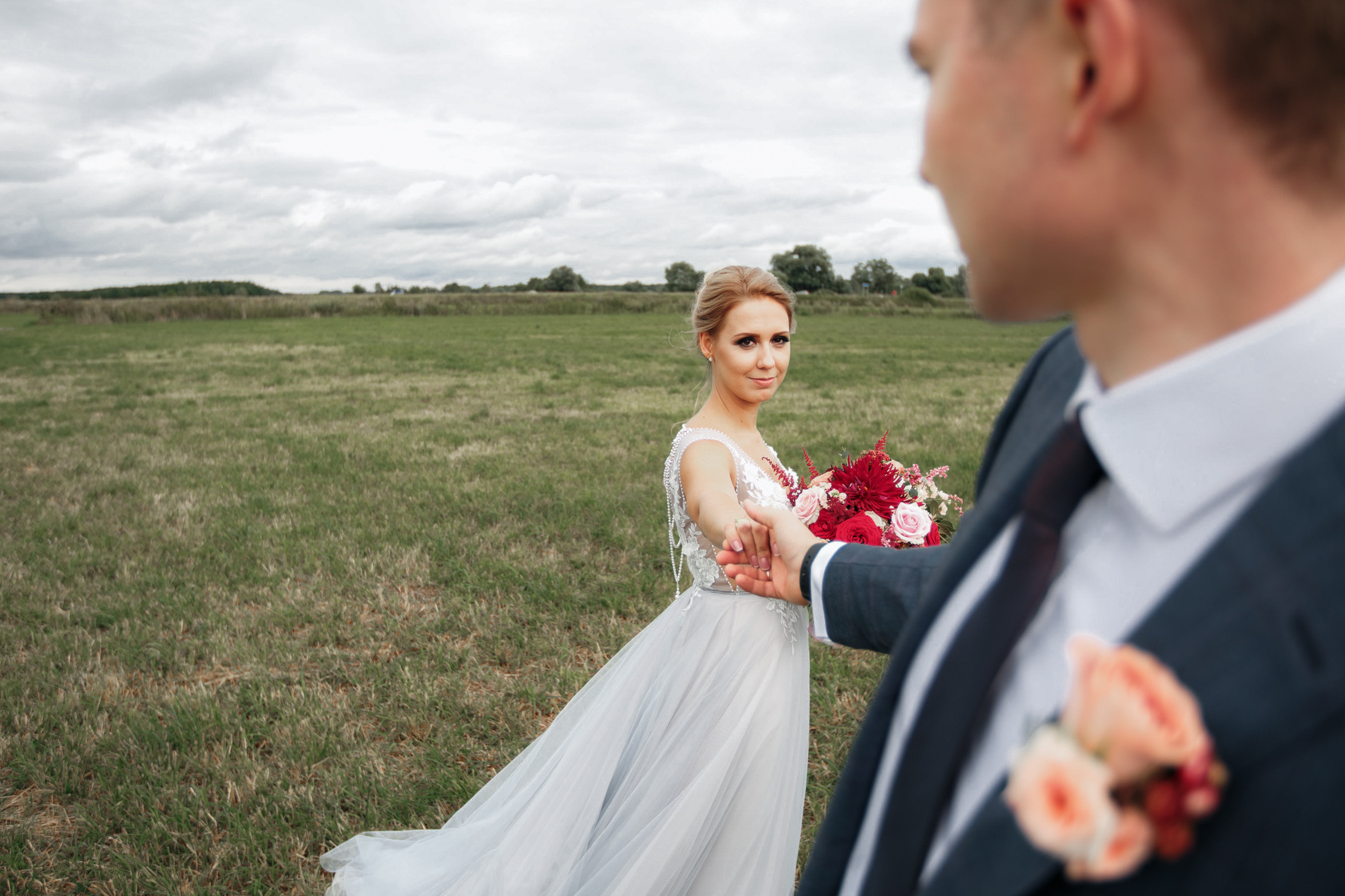 Он, она и красный порш. Свадебный фотограф Москва и МО