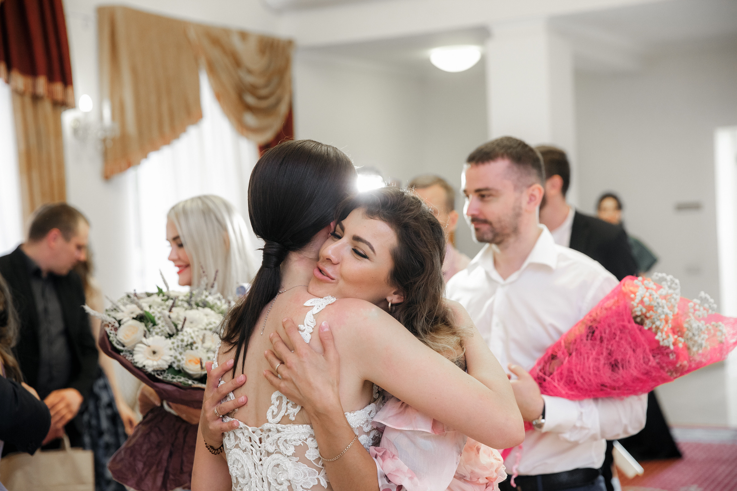 Белое платье, белый ролс. Свадебный фотограф Москва и МО