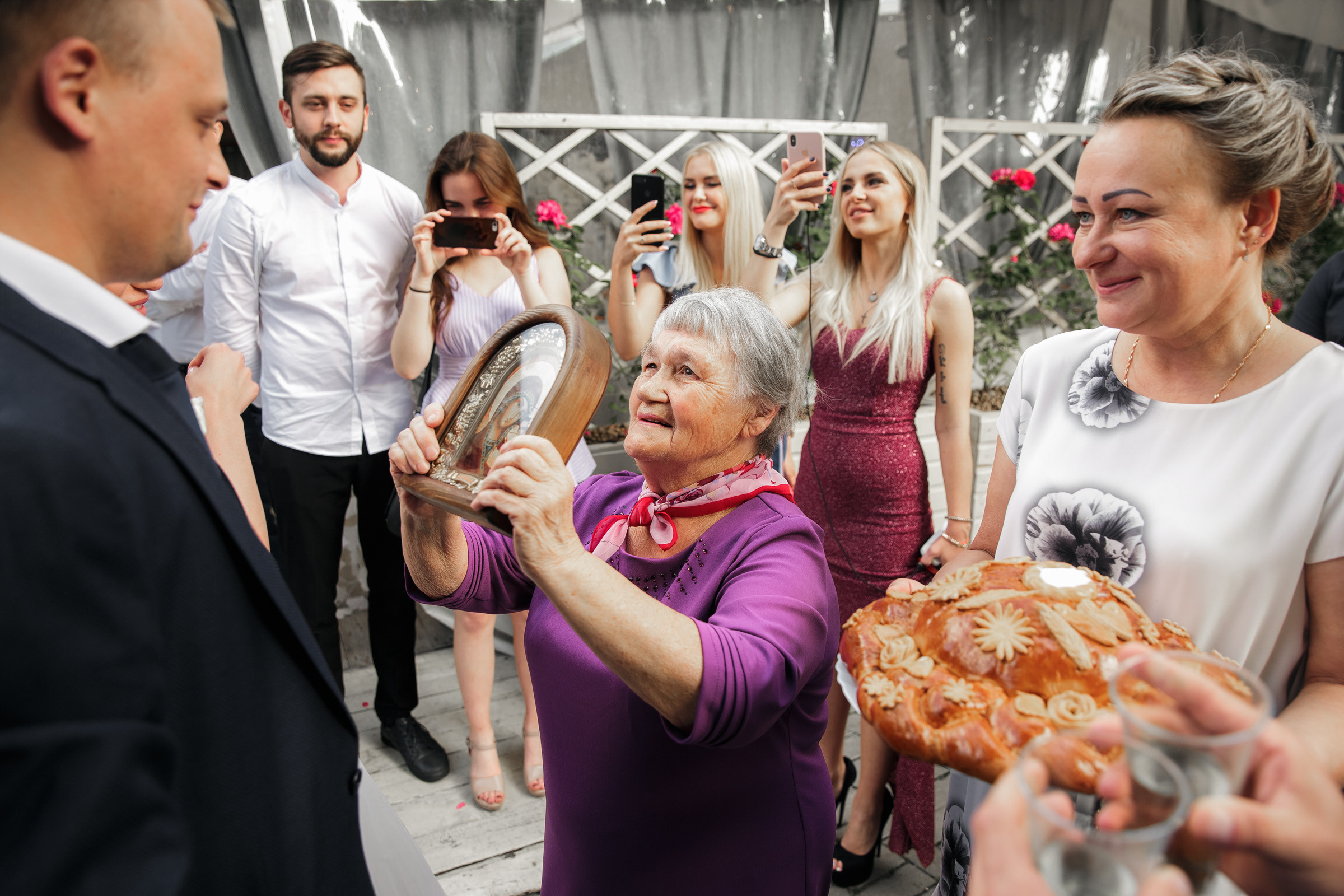 Белое платье, белый ролс. Свадебный фотограф Москва и МО