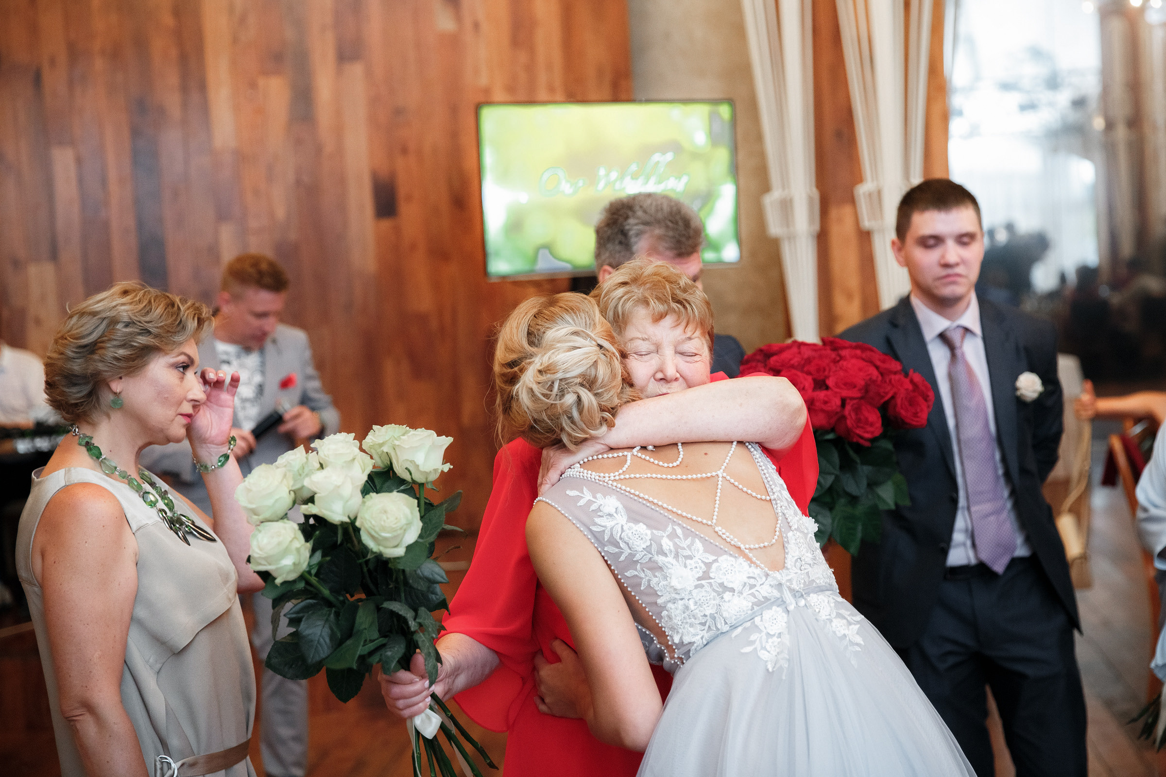 Он, она и красный порш. Свадебный фотограф Москва и МО