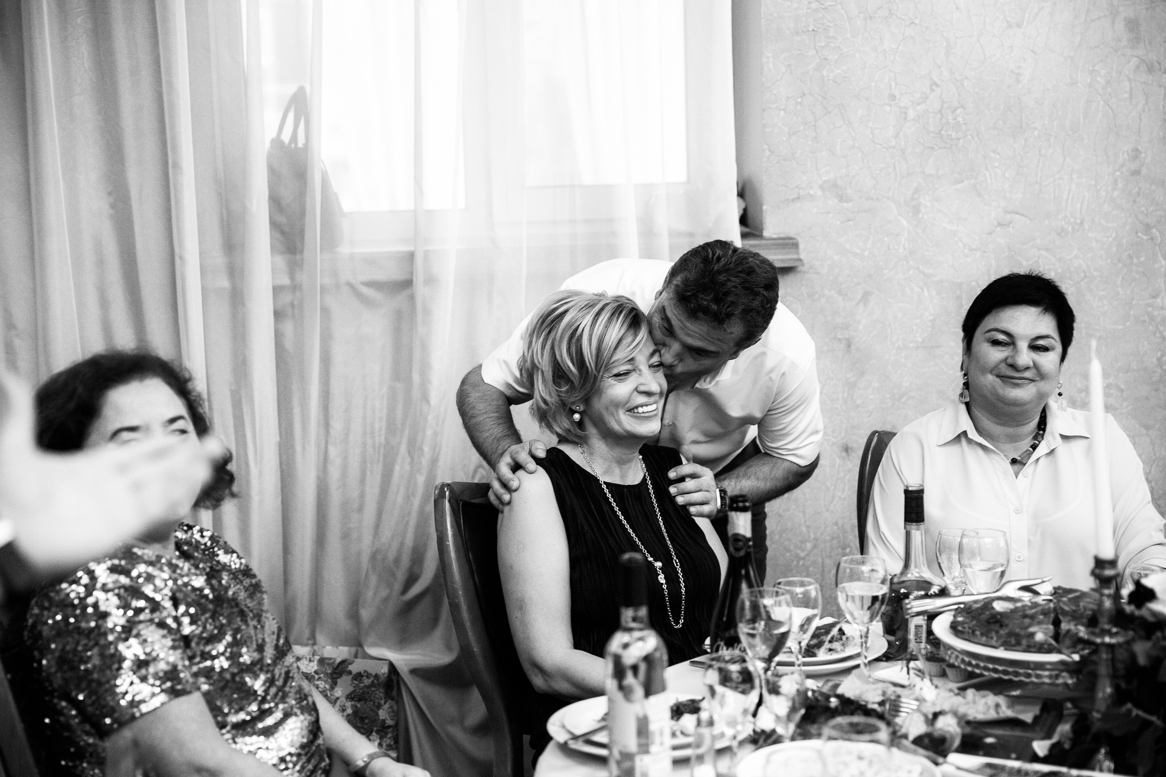 Он, она и красный порш. Свадебный фотограф Москва и МО