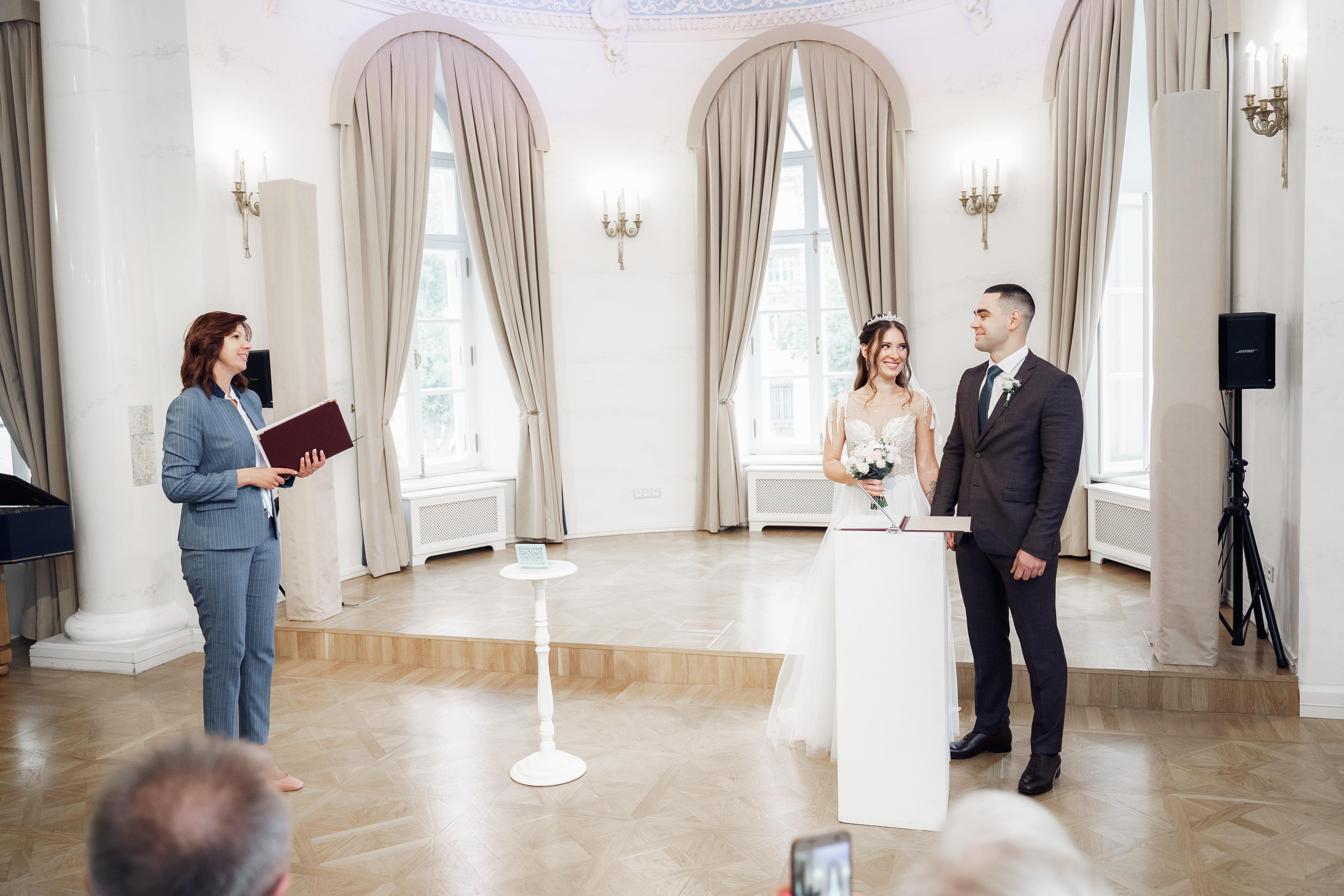 Мы в моменте. Свадебный фотограф Москва и МО