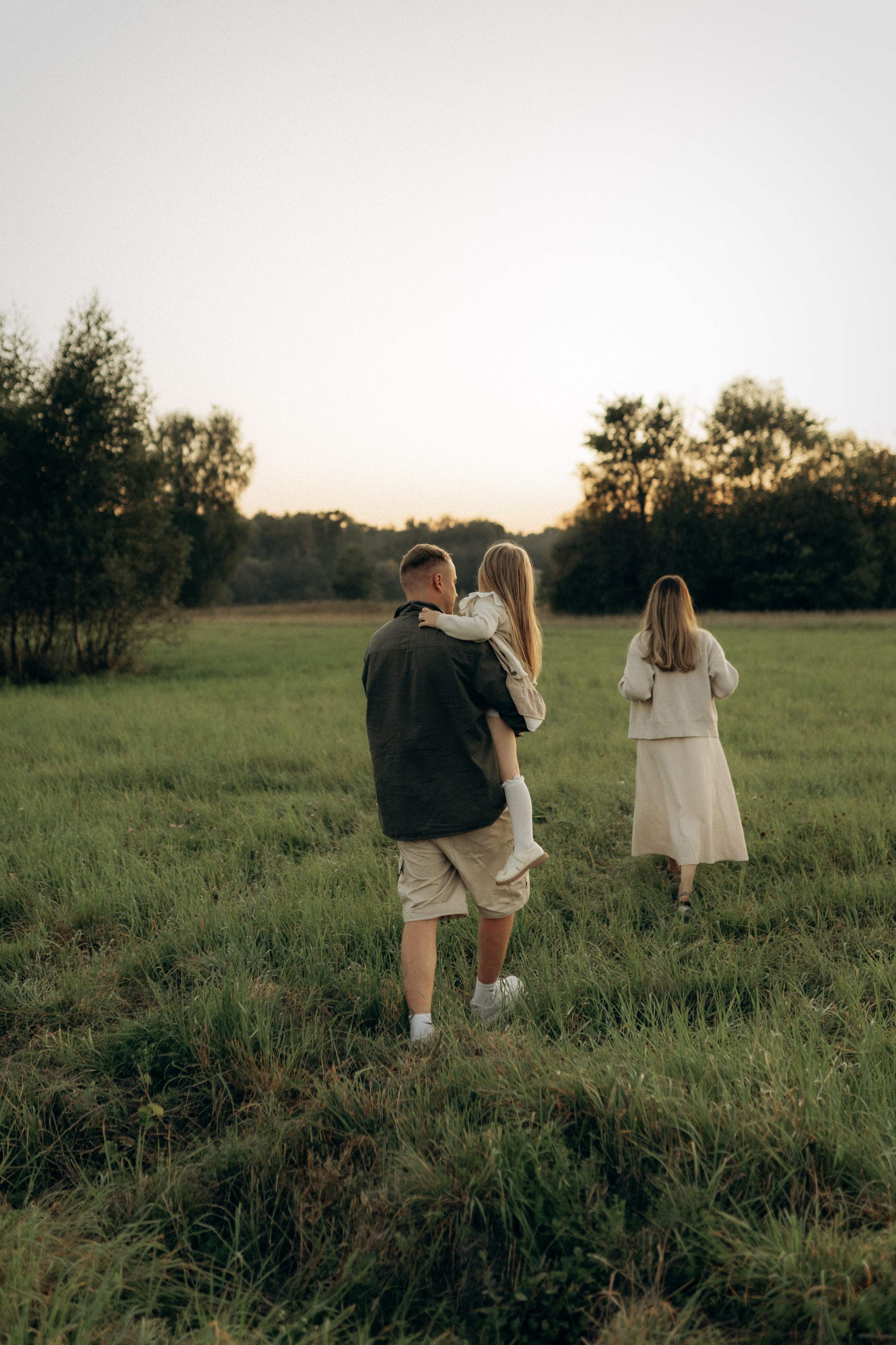 Летний вечер в поле. Семейный lifestyle фотограф в Москве Рената Рафикова