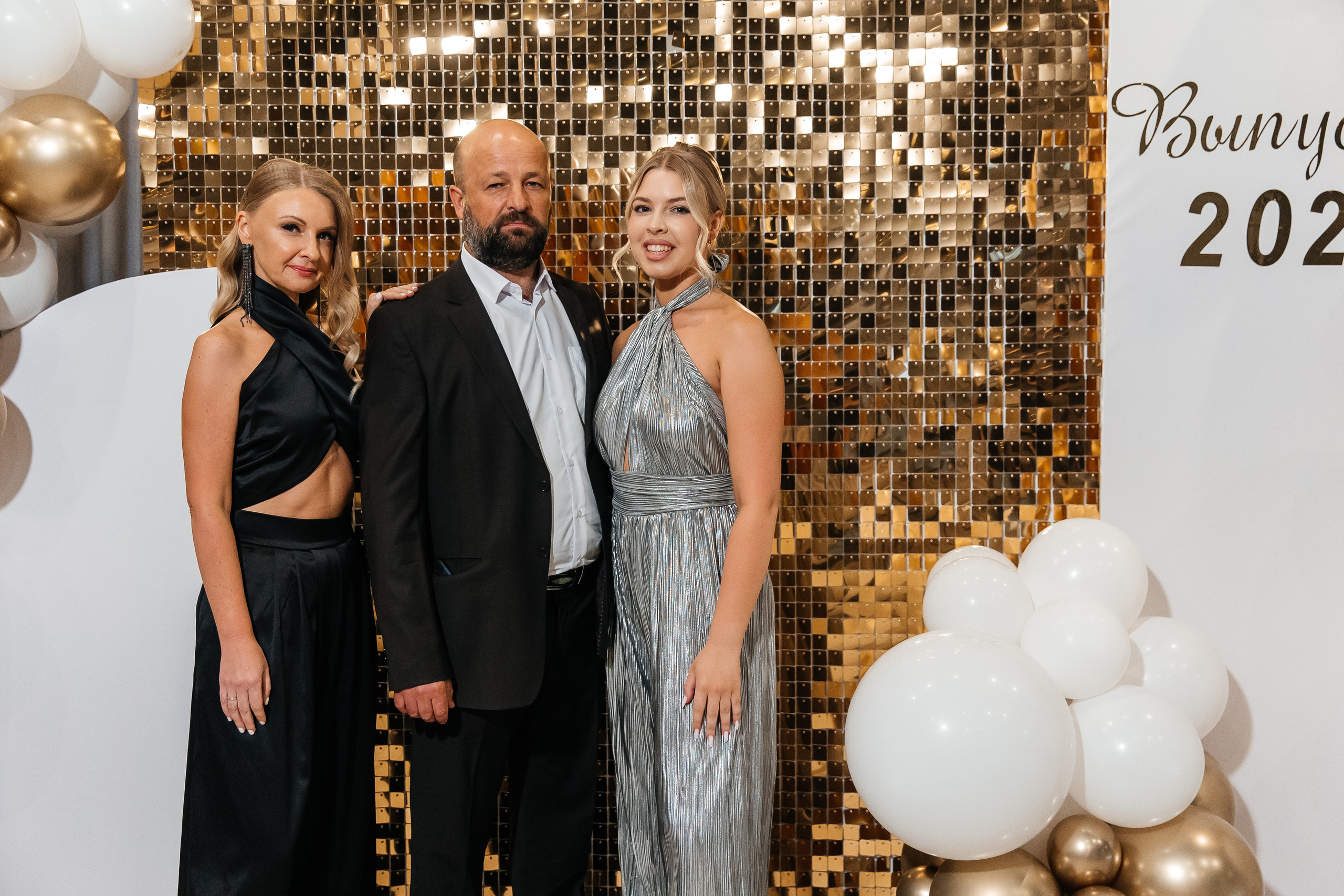 2023-06-23 Выпускной МБОУ СОШ № 10. Фотограф в Красноярске