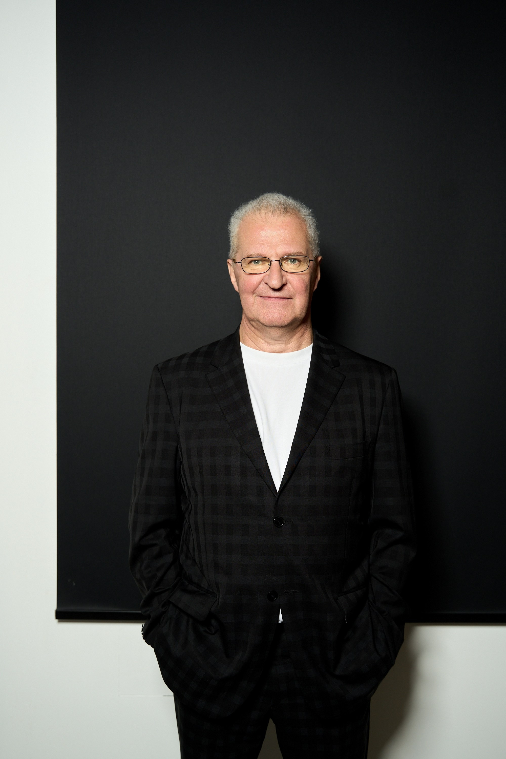 Светская хроника. Антон Чигляков -   профессиональный фотограф