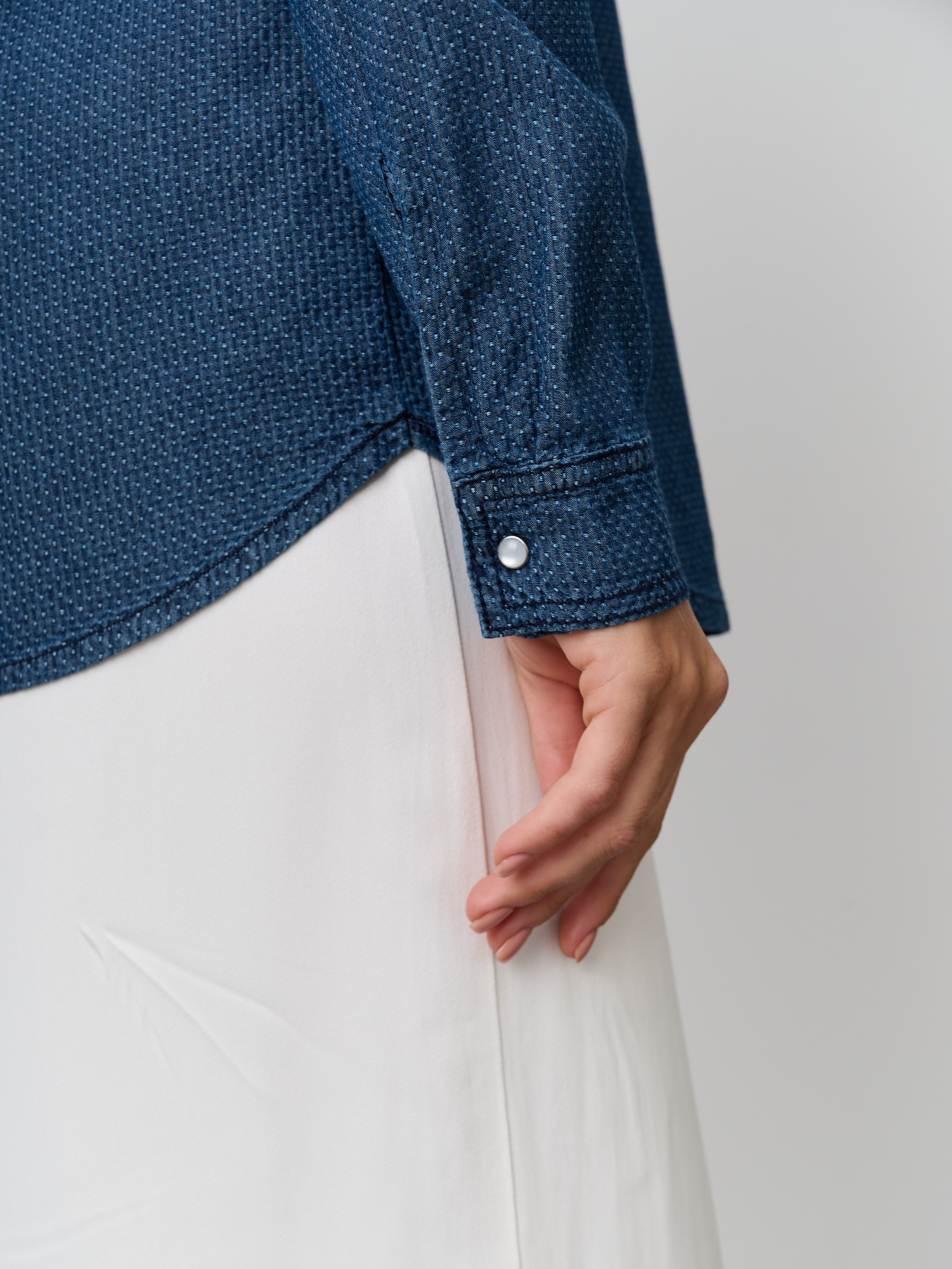 Съёмка для продакшна Buro. Fashion фотограф в Москве Ксения Чупрунова