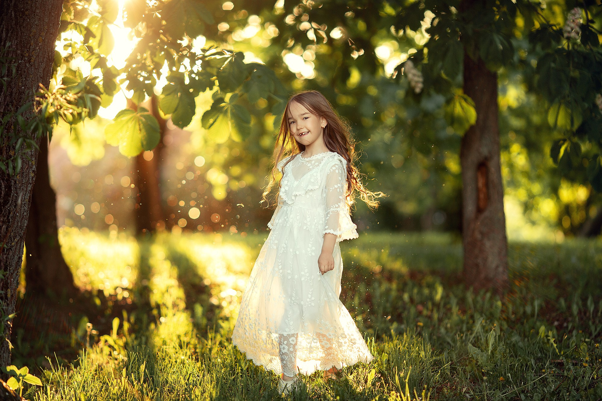 Нежнейшая семейная съемка в белом цветении. Tatyana Nadezhdina Family photographer