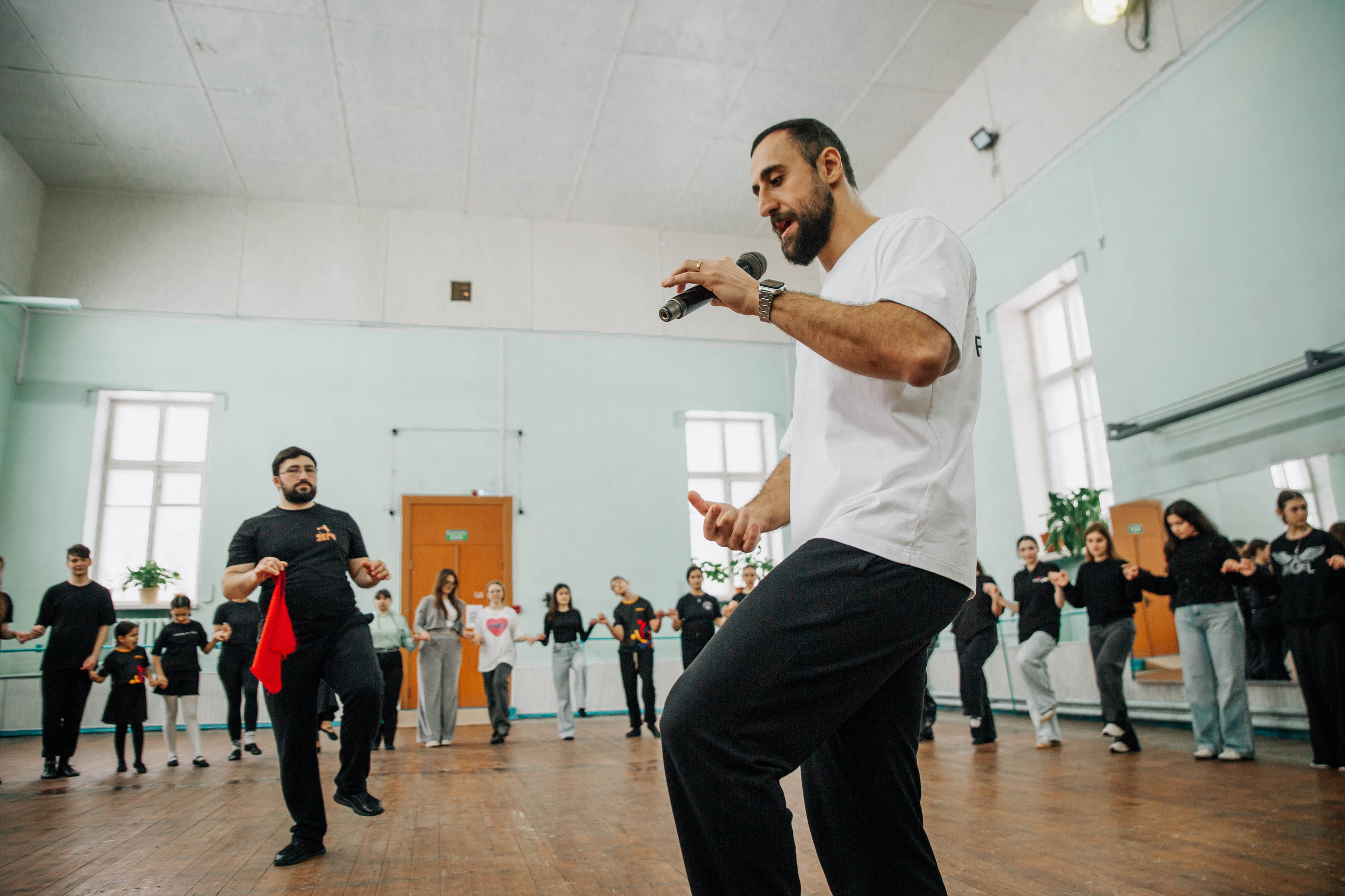 Тренинг танцевального коллектива армянского танца «Единство». Фотограф в Крыму