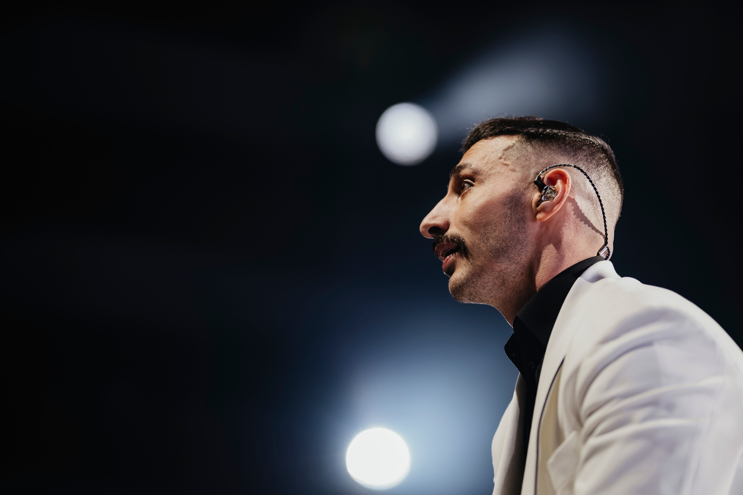 Концерт L’ONE с хором и симфоническим оркестром в Live Арене 19 октября 2025. Репортажный, event, концертный и backstage фотограф из Москвы Виталий Кривцов