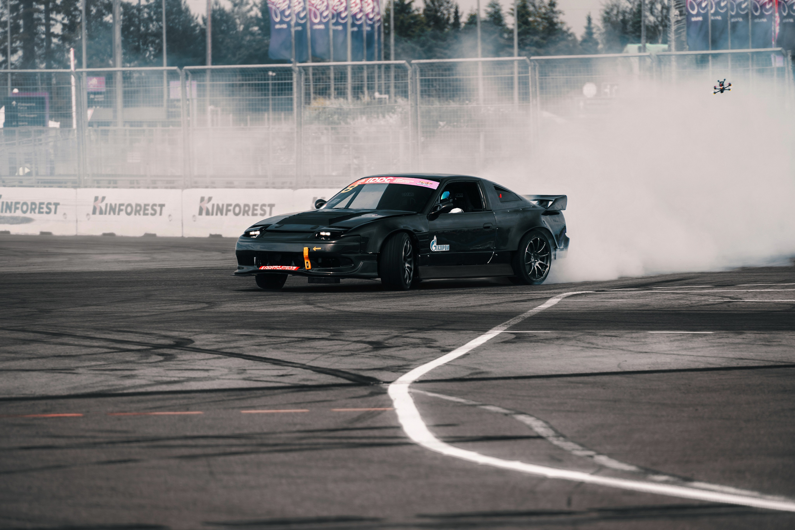 IDDC Этап 2: Бетонный Колизей и блогеры в деле