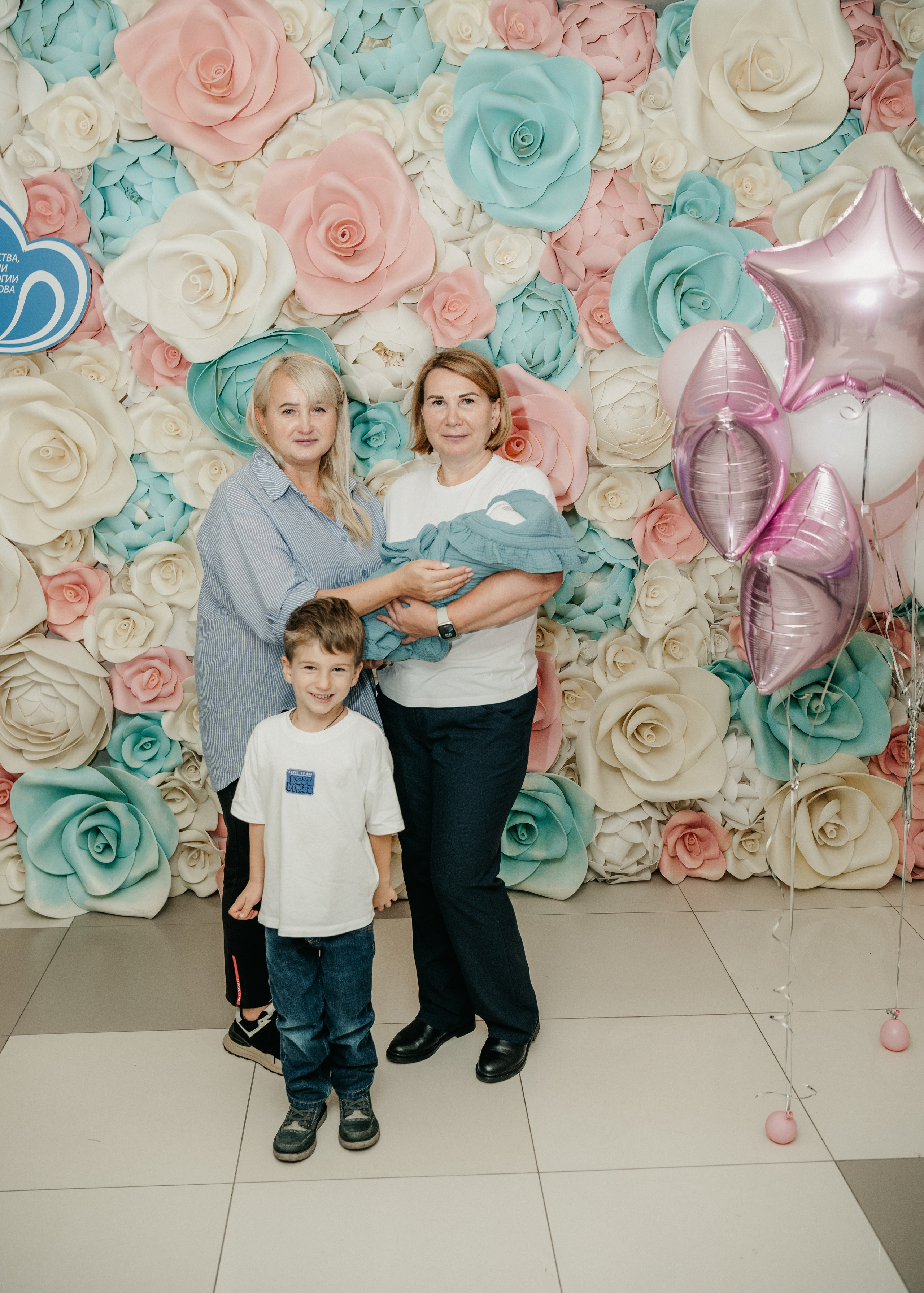 Выписка МИИ. НИИ КУЛАКОВА. Фотограф на выписку из роддома в Москве и МО