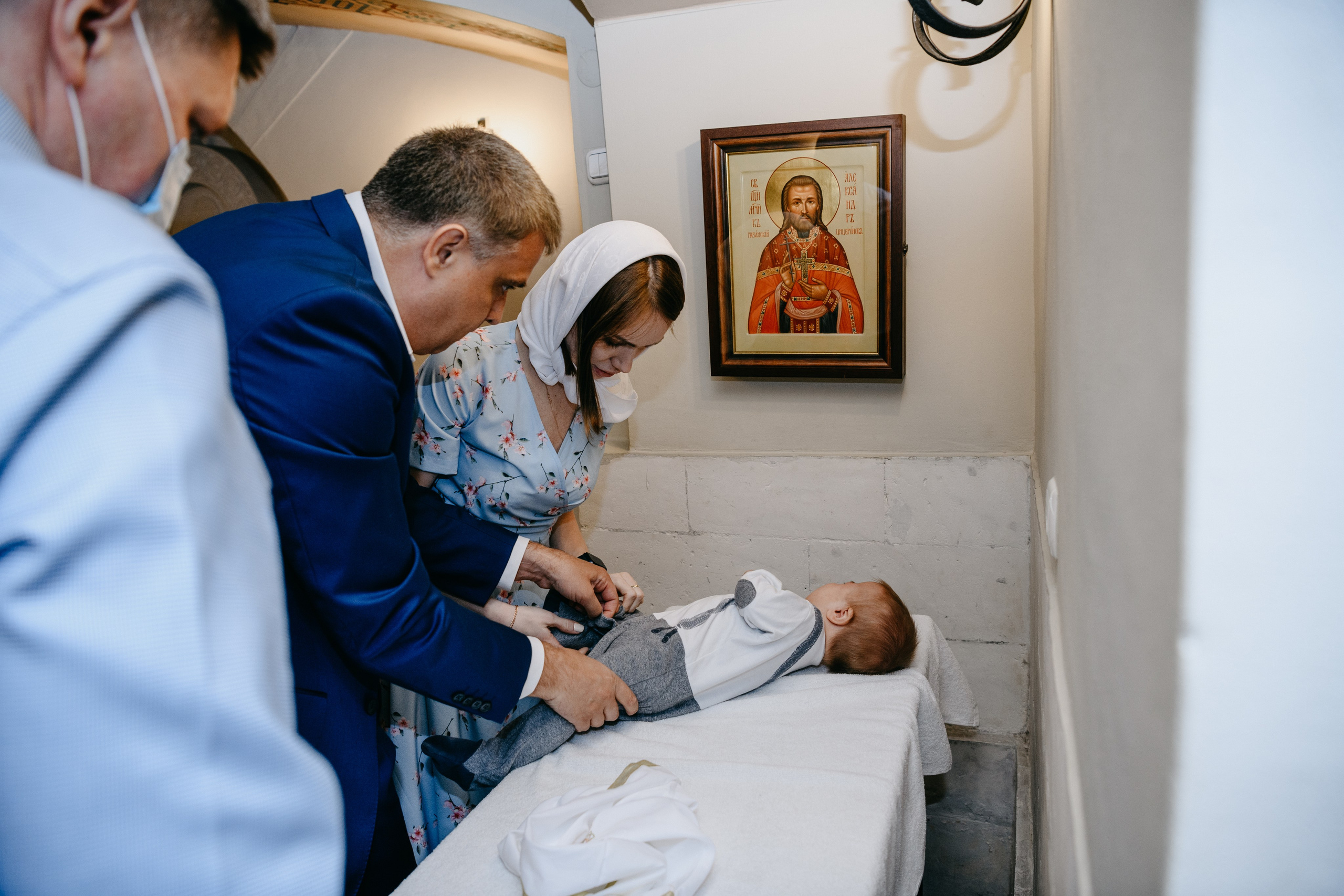 Крещение Александра. Фотограф на выписку из роддома в Москве и МО