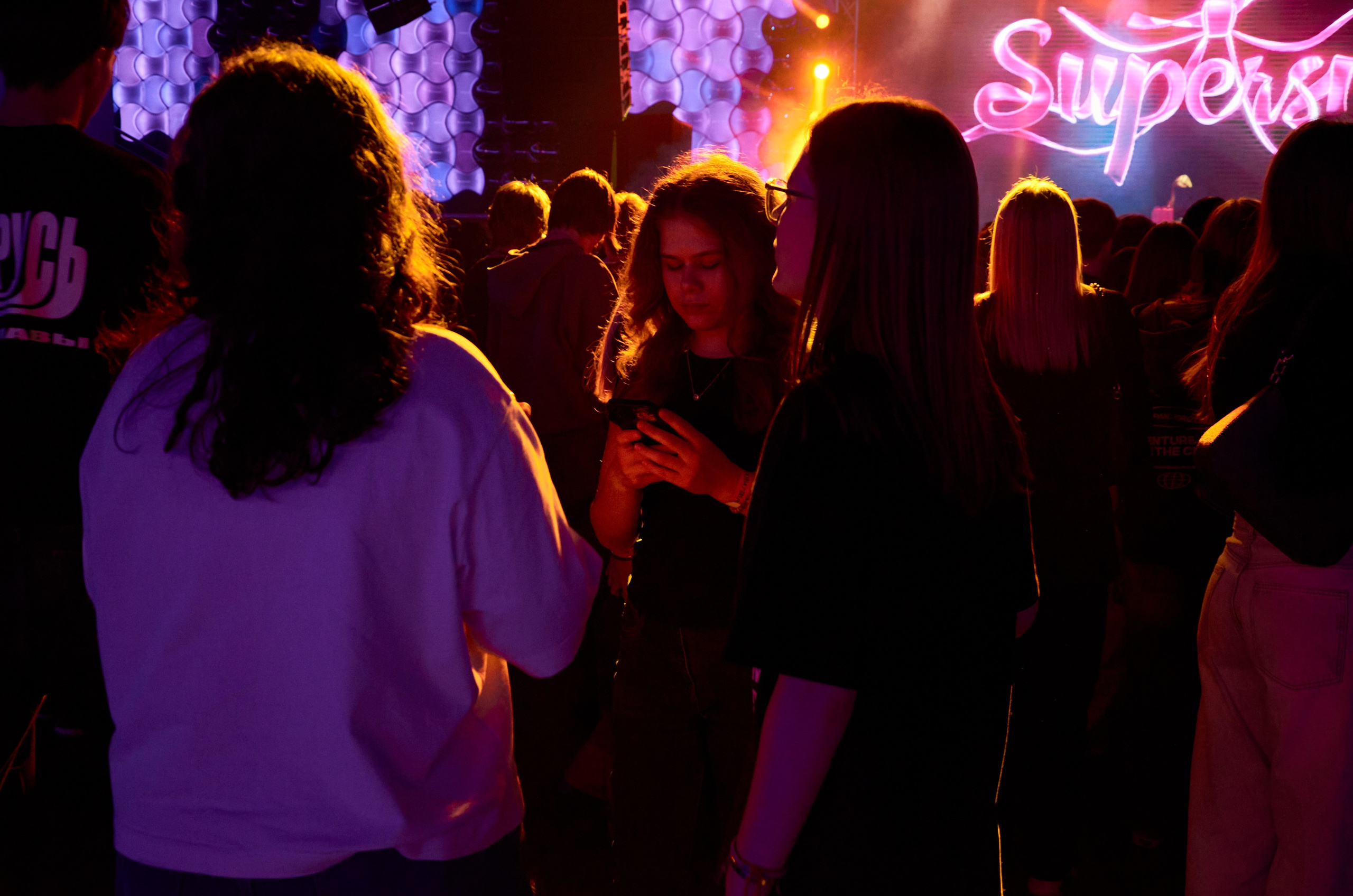 Blink/ nleeei, unique, artem shilovets. Главная