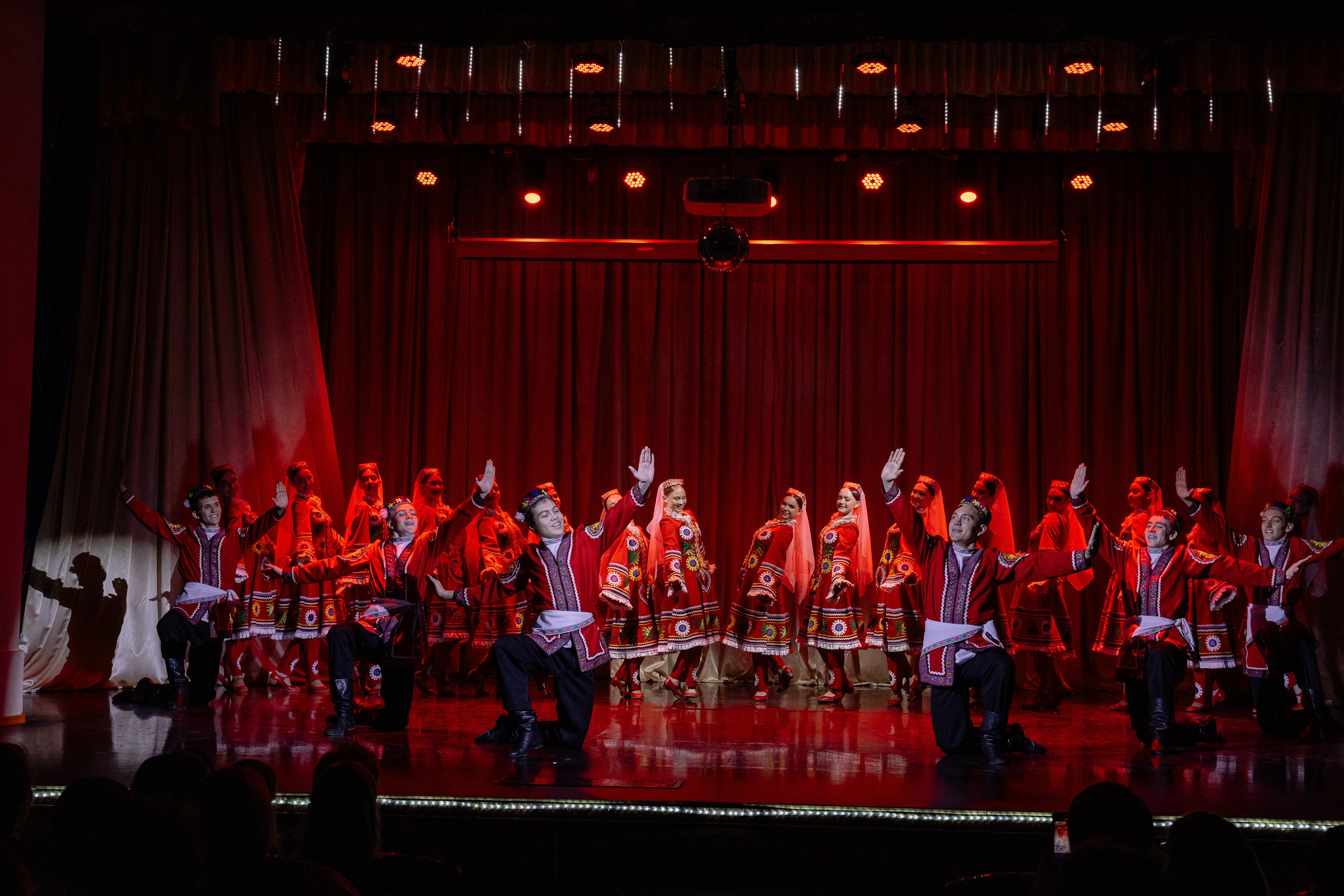 Сибирские узоры ДК Ефремова. Фотограф Юлия Мальцева