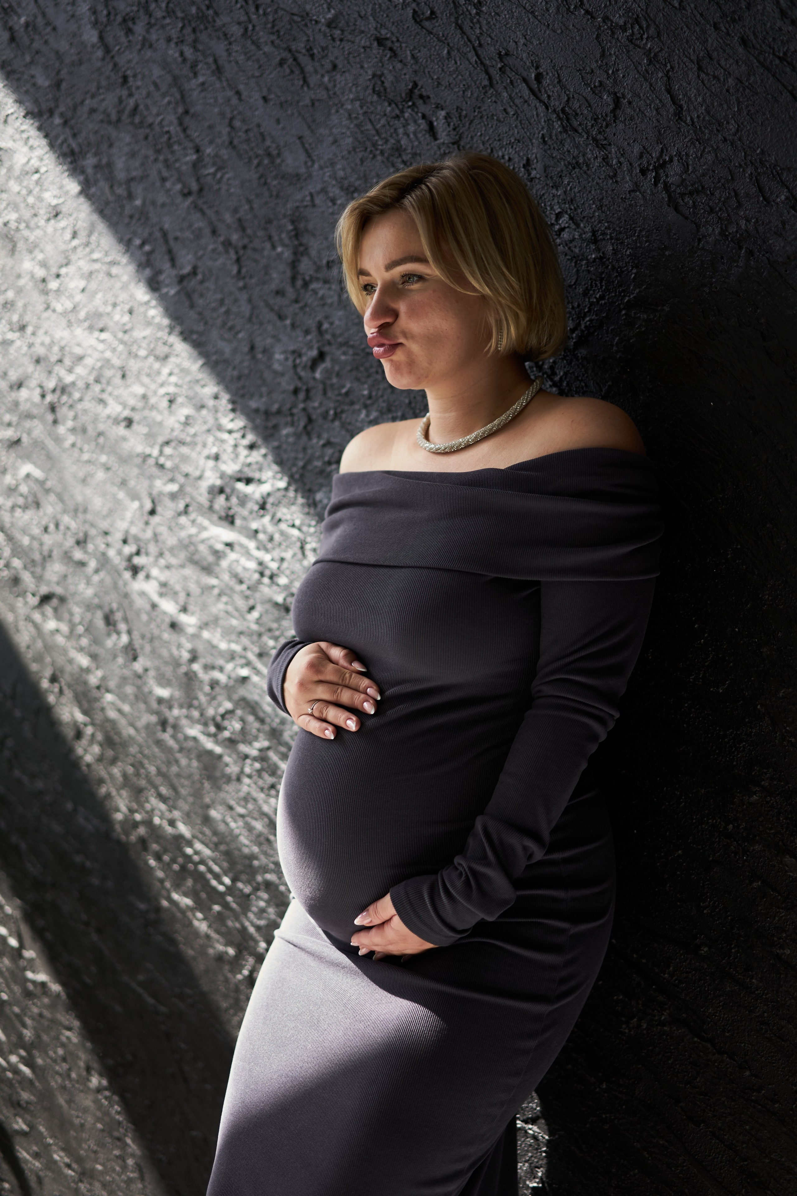 Беременность съемка пары в студии. Фотограф Екатеринбург Кокшарова Александра