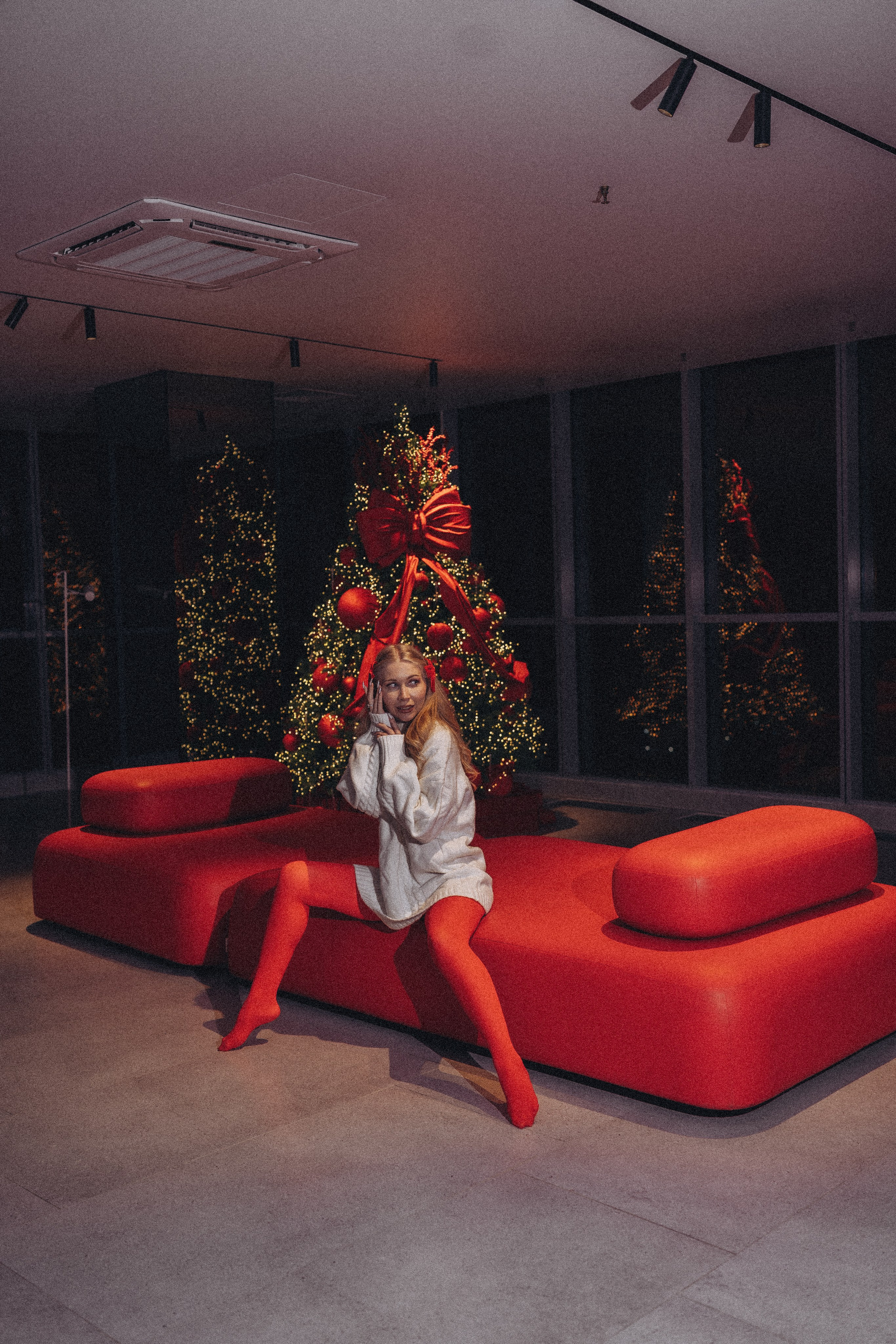 ФОТОСЕССИЯ К НОВОМУ ГОДУ В СТУДИИ С ЕЛОЧКОЙ КРАСИВЫЙ ОБРАЗ. Профессиональный фотограф, Санкт-Петербург — Виктория Богомолова