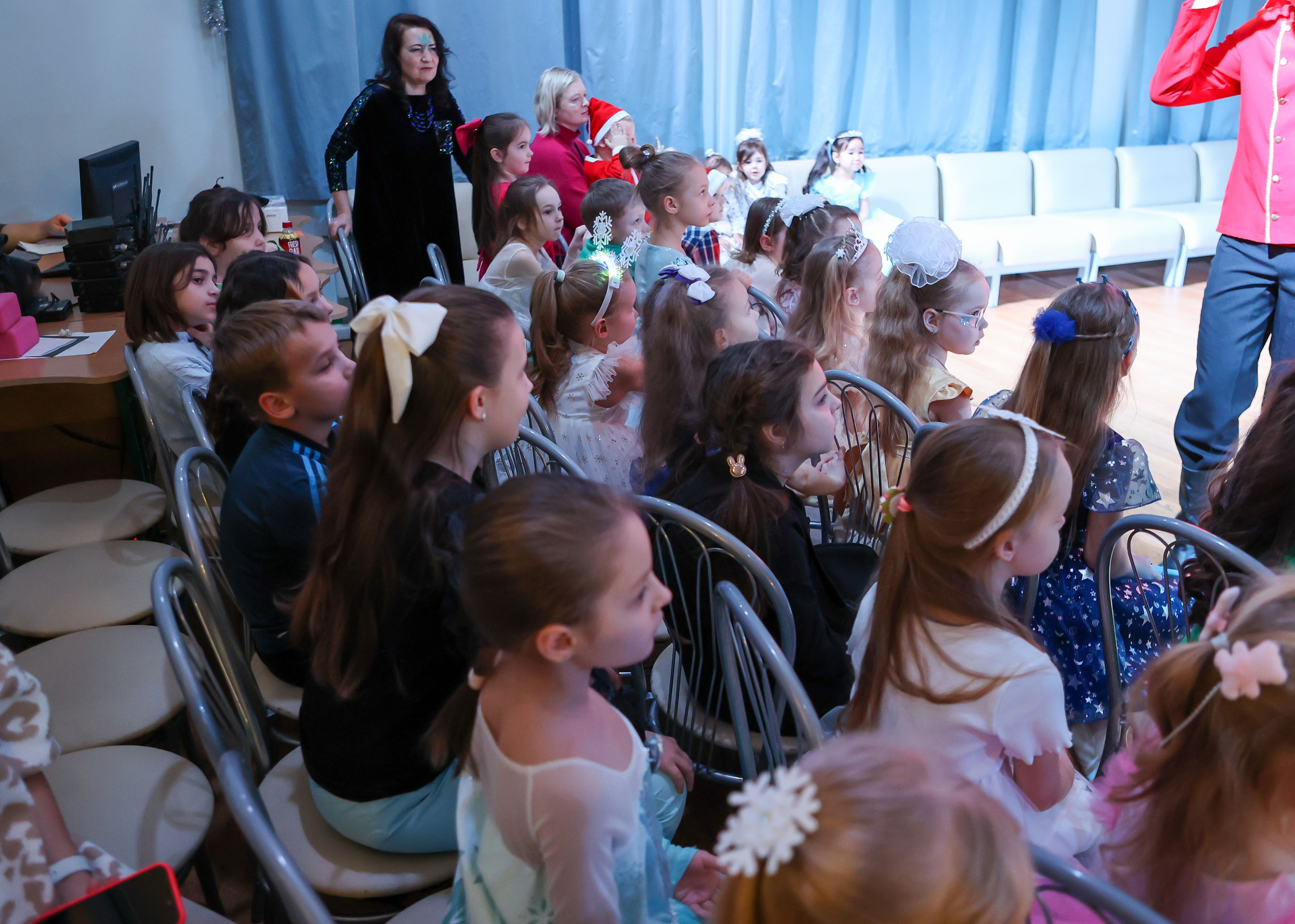 Новогодняя скачзка центр детского творчесва Подольск. Выпускные альбомы и школьный фотограф в Подольске, Троицке, Щербинке, Москве и Московской области