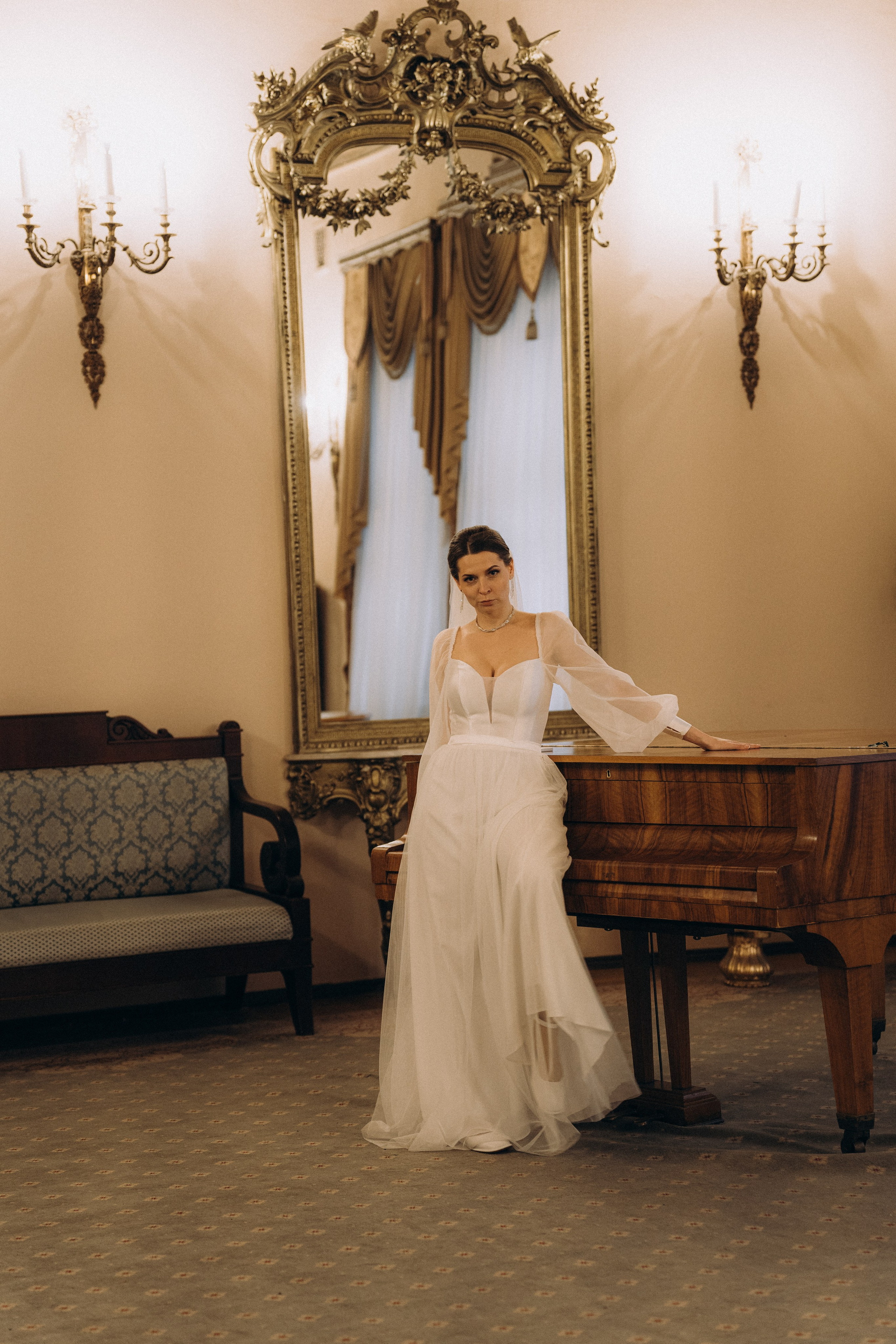 СВАДЕБНАЯ СЬЕМКА ВО ВТОРОМ ДВОРЦЕ (ДЕКАБРЬ) ТАКЖЕ СЬЕМКА В СТУДИИ НА ЧЕРНЫШЕВСКОЙ. Профессиональный фотограф, Санкт-Петербург — Виктория Богомолова