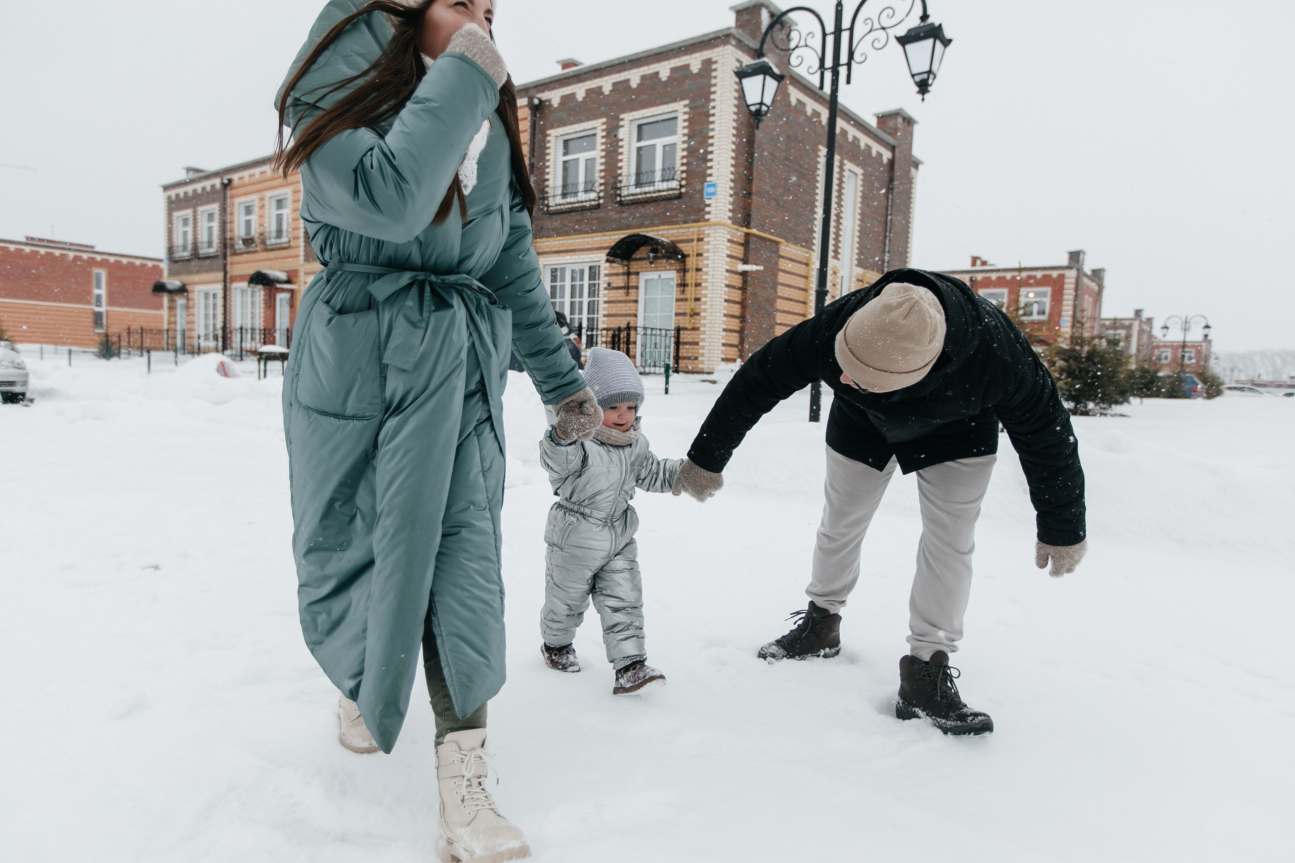 Где-то снежные дремлют метели, В ожидании праздничных чудес. Душевный фотограф Ваших самых ярких событий Марина Погребняк
