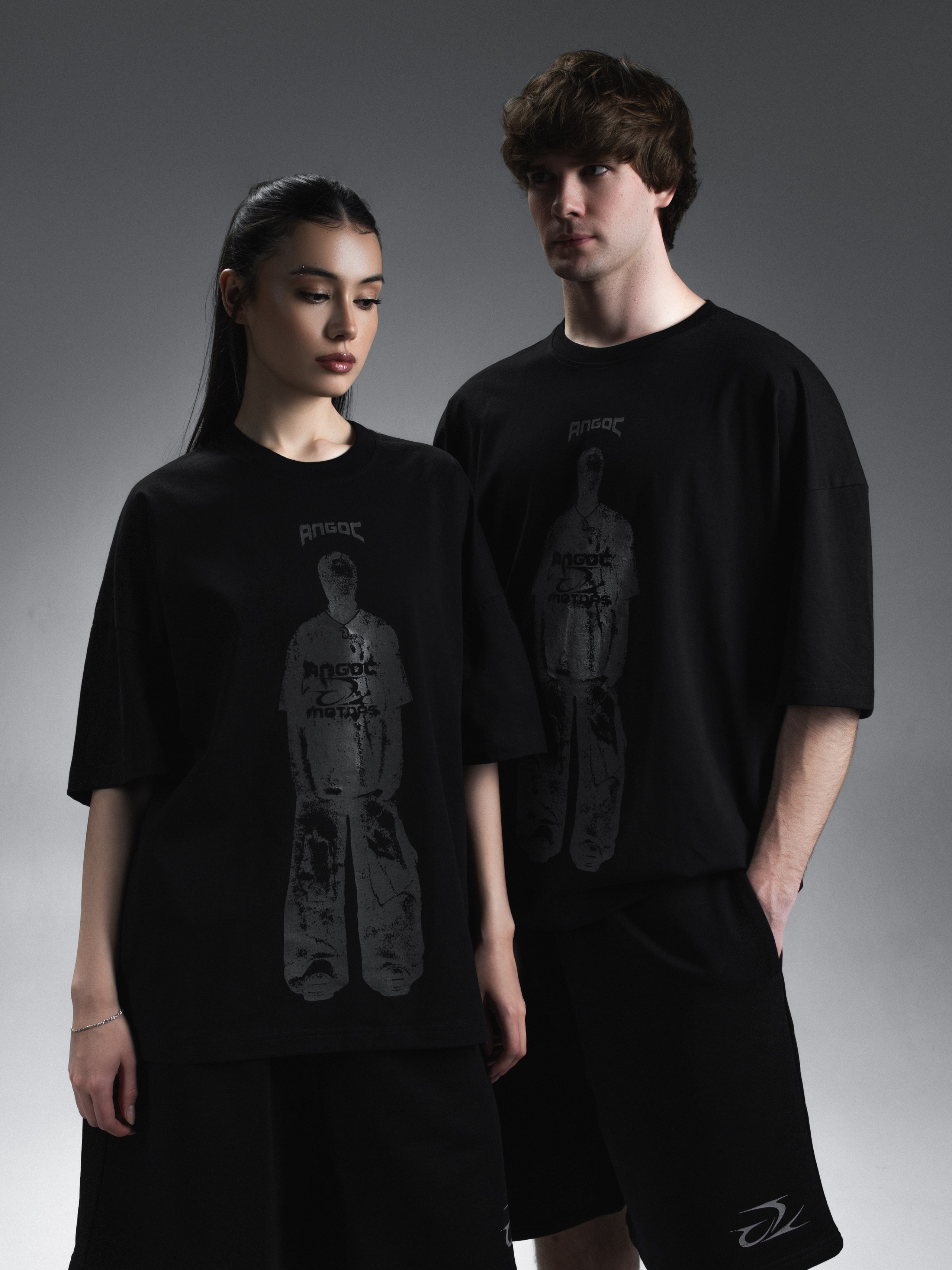 КАТАЛОГ | серый фон. RUNA production — стильные съемки для брендов