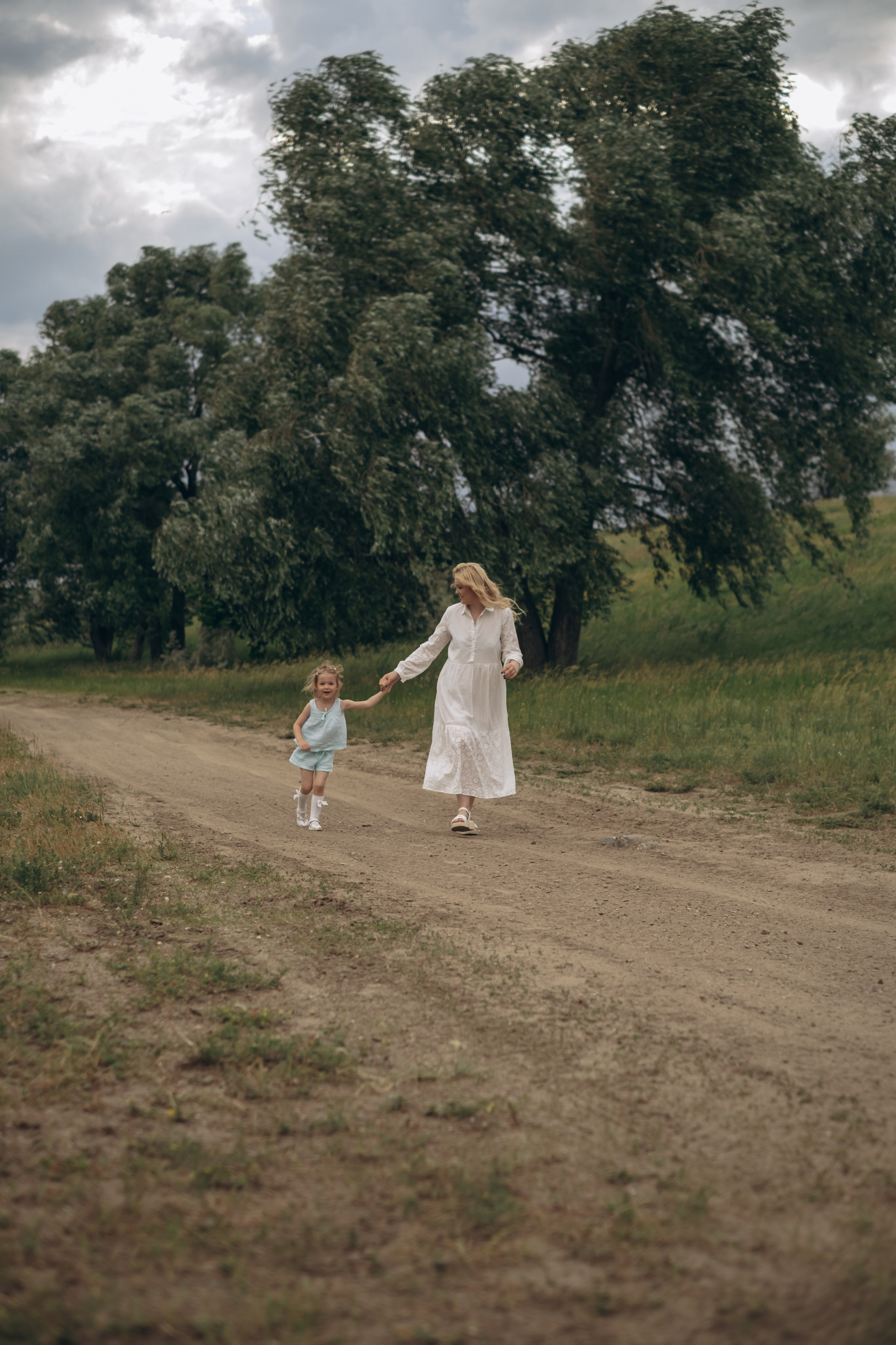 Прогулочная у моря. Мама и дочь. Фотограф Новосибирск Анна Рождественская