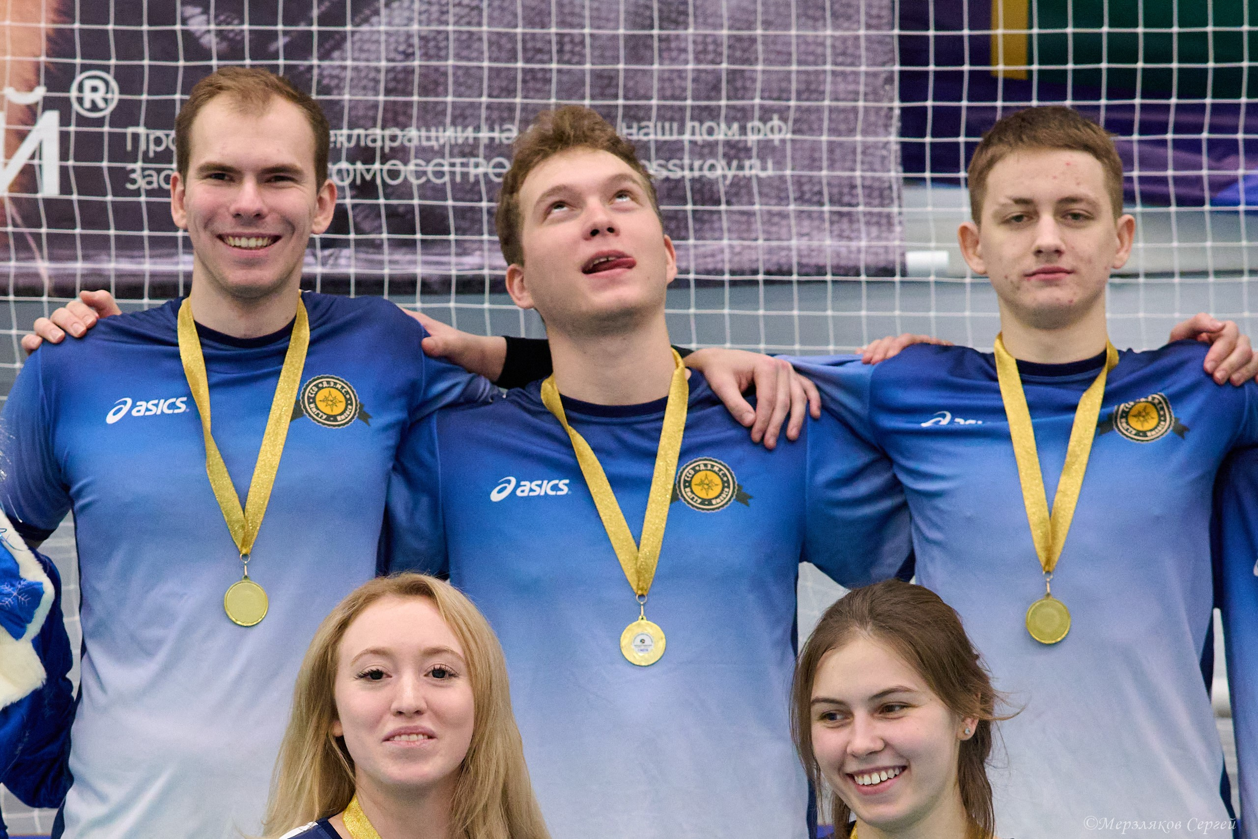 Новогодний волейбольный турнир. Ижевск. 16.12.23. Спортивный репортажный фотограф в Ижевске Сергей Мерзляков