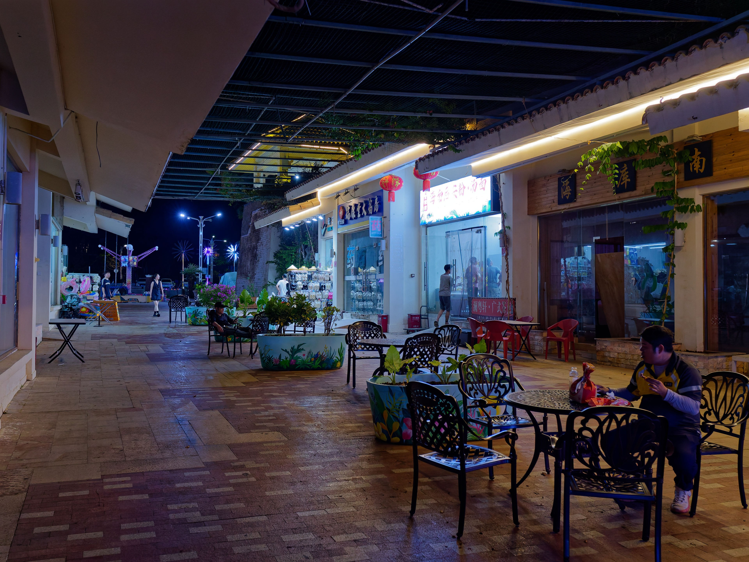 Хайнань 2026, «Food Street» ночная улица еды в Ялунване. Фотопрогулки по Миру