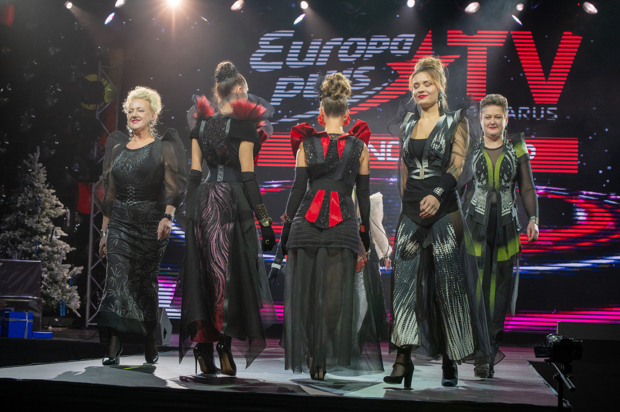 Большая новогодняя тусовка. Фотоуслуги, услуги фотографа, фотографирование важных событий