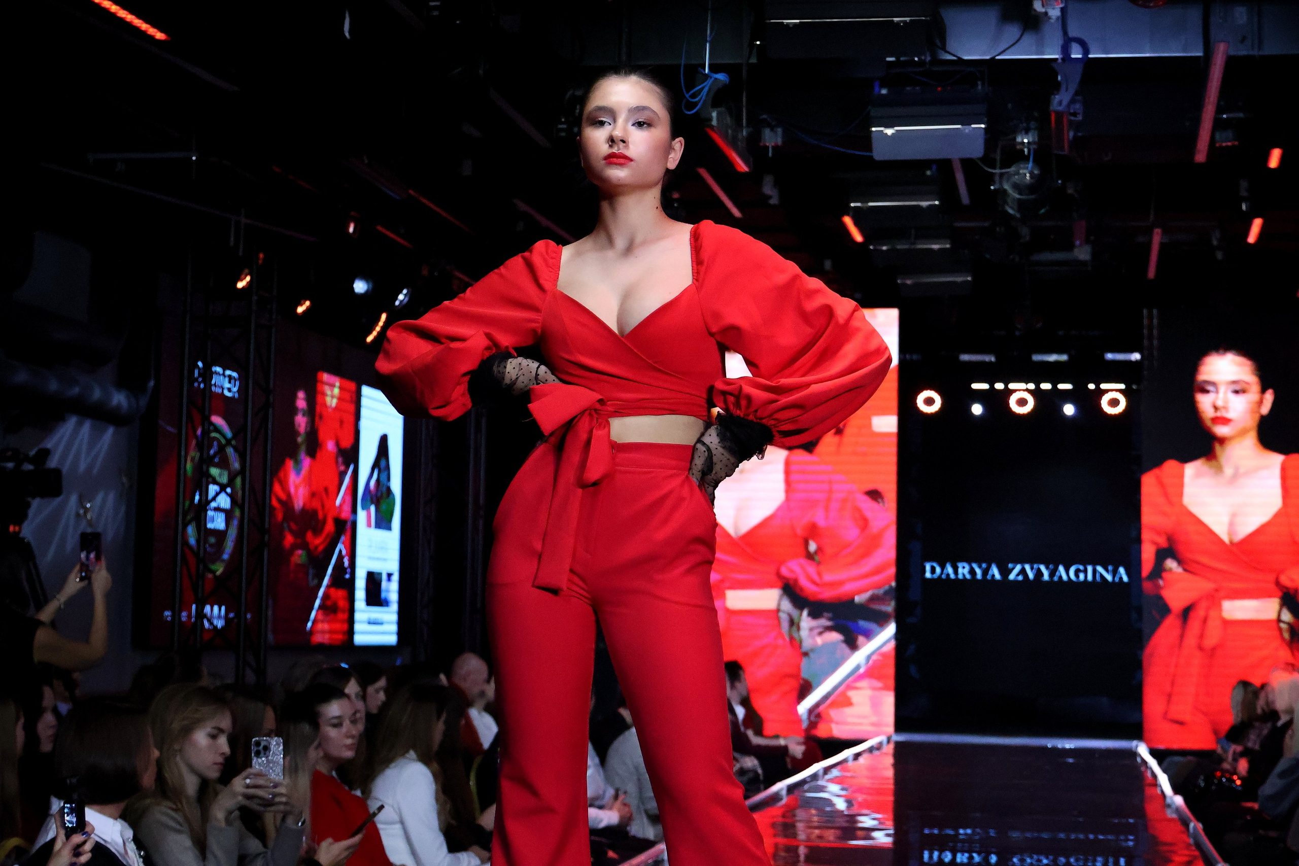 Показ МКММ на Якиманке 26. Спортивный и репортажный фотограф Ермакова Светлана