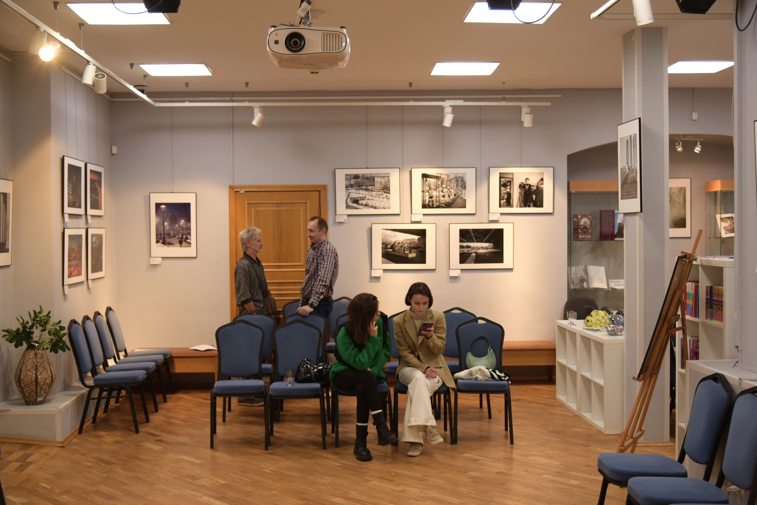 МОСКОВСКИЙ КАЛЕЙДОСКОП. Reportage, architectural, fine art photographer Lena Melnikova in Moscow