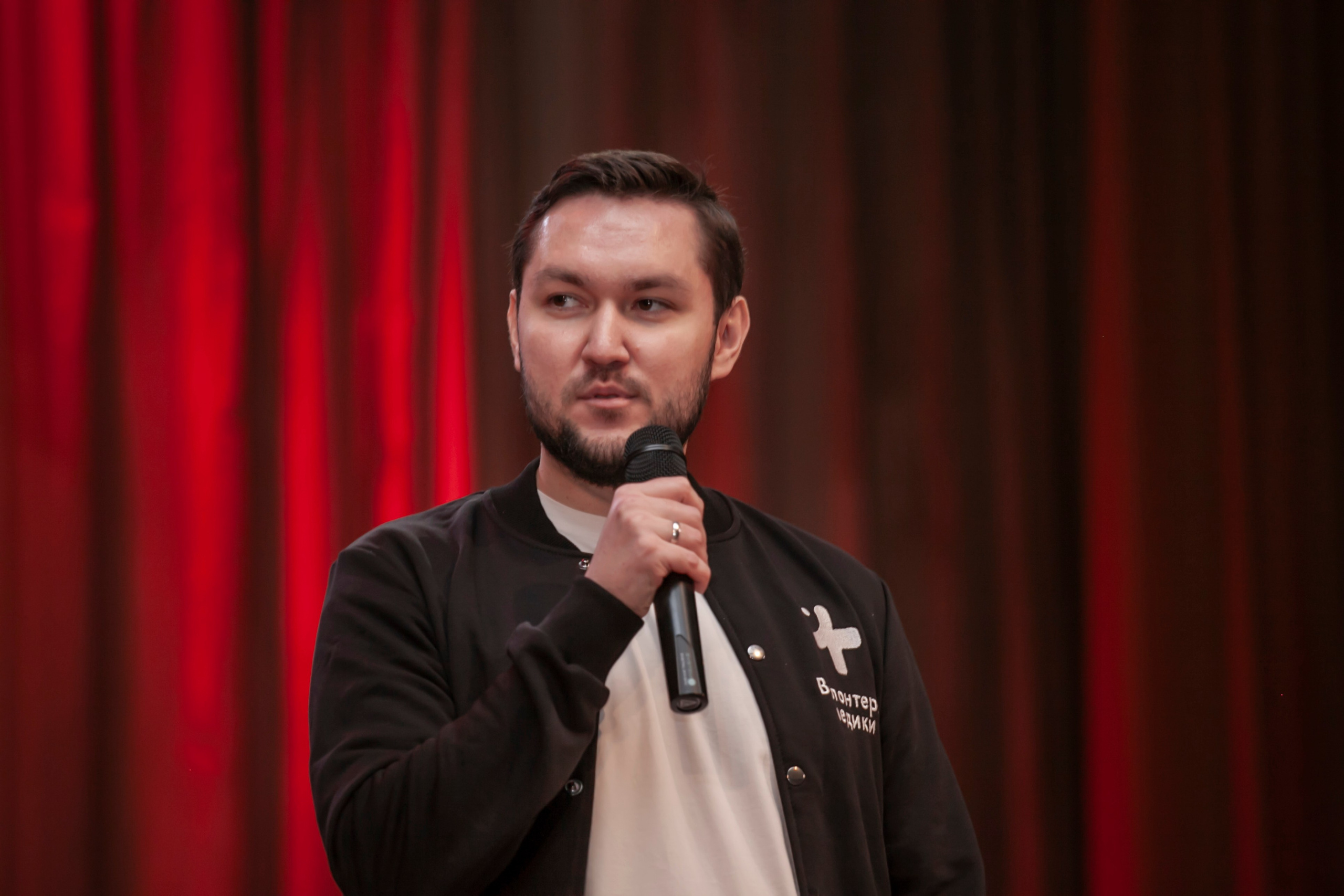 Медики-Волонтеры. Всероссийская Конференция. 17.10.2025. Репортажная и студийная съёмка в Челябинске — Захар Стеничкин