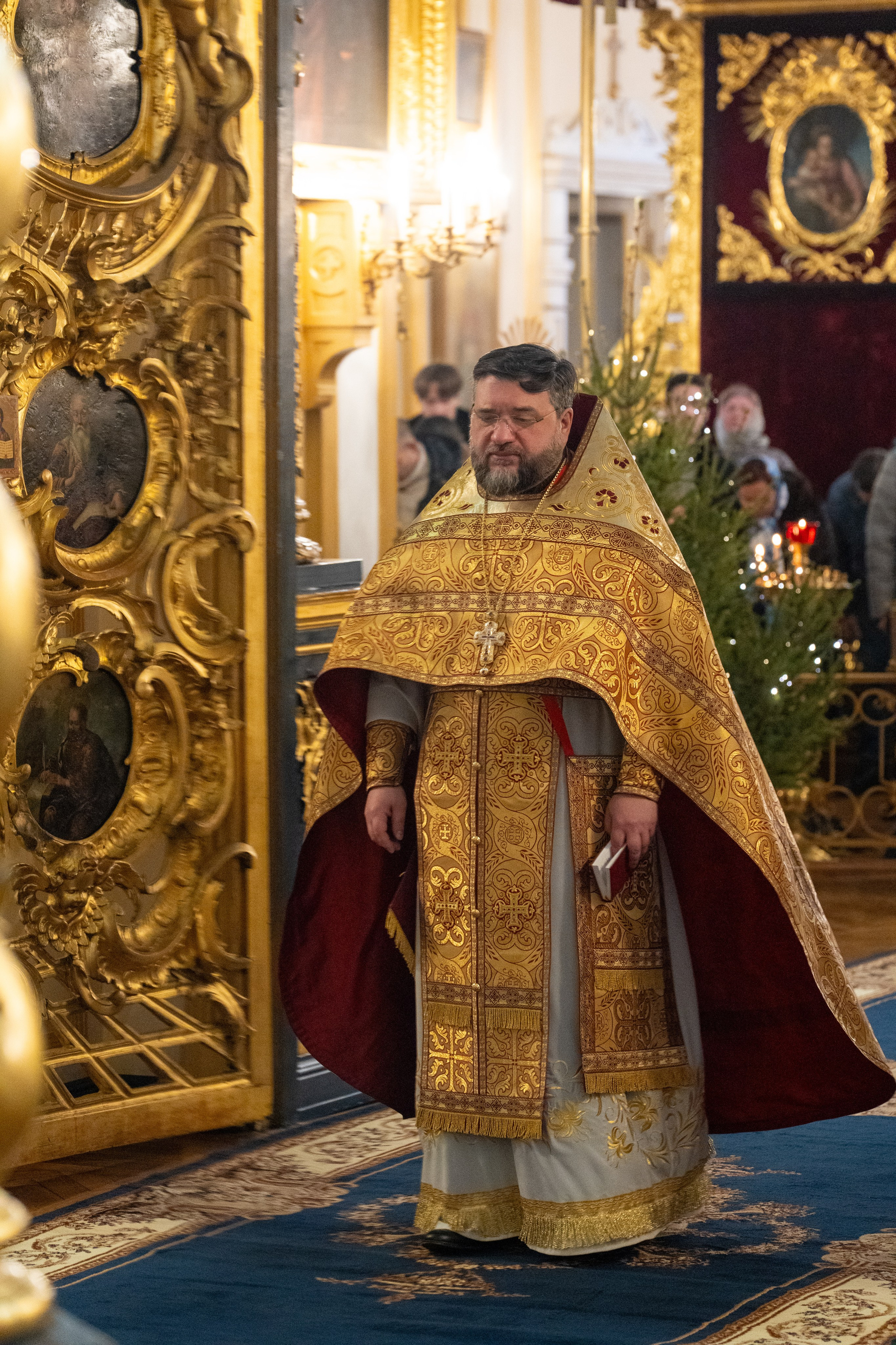 Неделя 30-я по Пятидесятнице, пред Рождеством Христовым, святых отец. Предпразднство Рождества Христова. Вмц. Анастасии Узорешительницы. НИКОЛО-БОГОЯВЛЕНСКИЙ МОРСКОЙ СОБОР