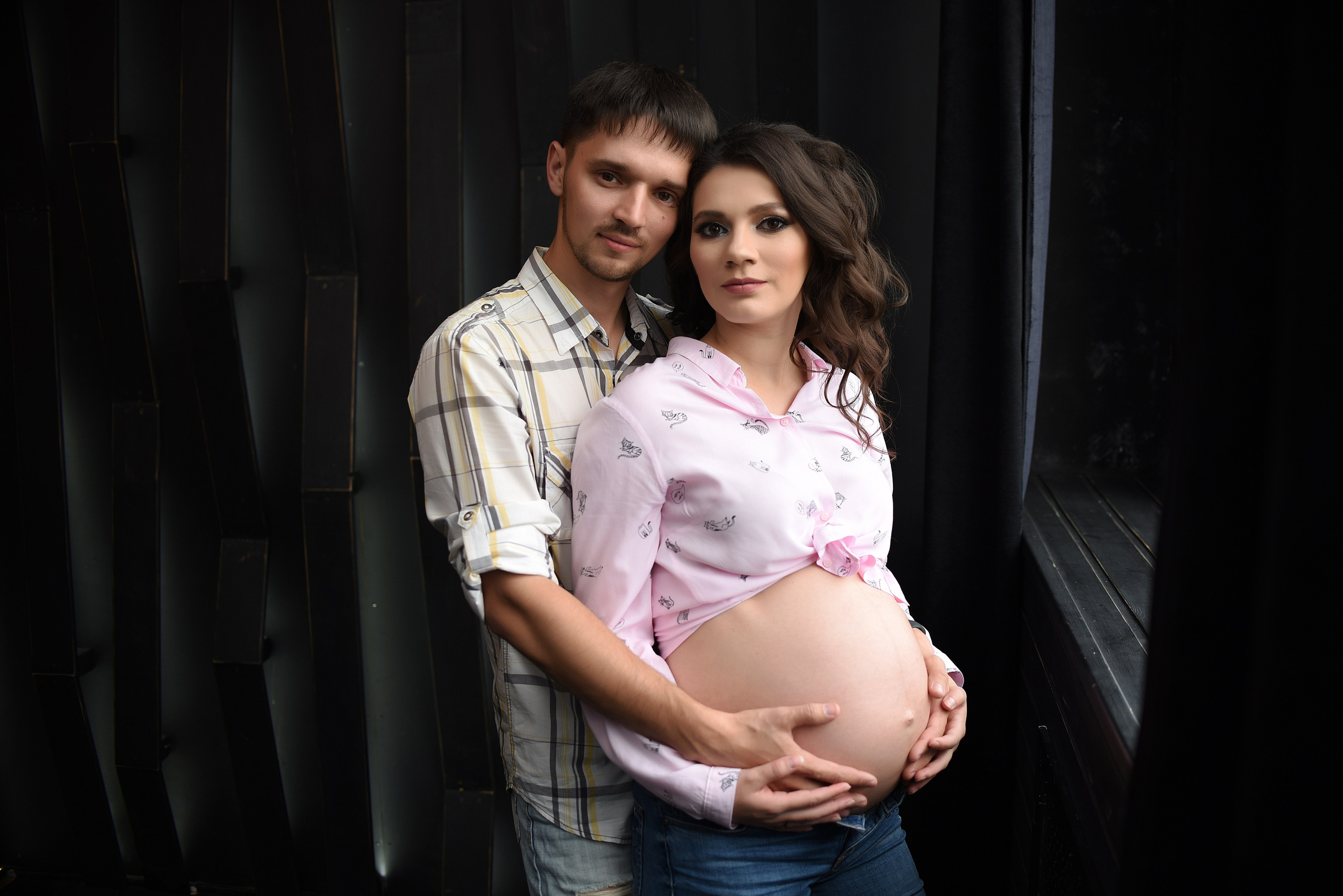 Фотосессия беременности студийная съемка. Свадебный, семейный, детский, контент фотограф в Омске Максим Ильин