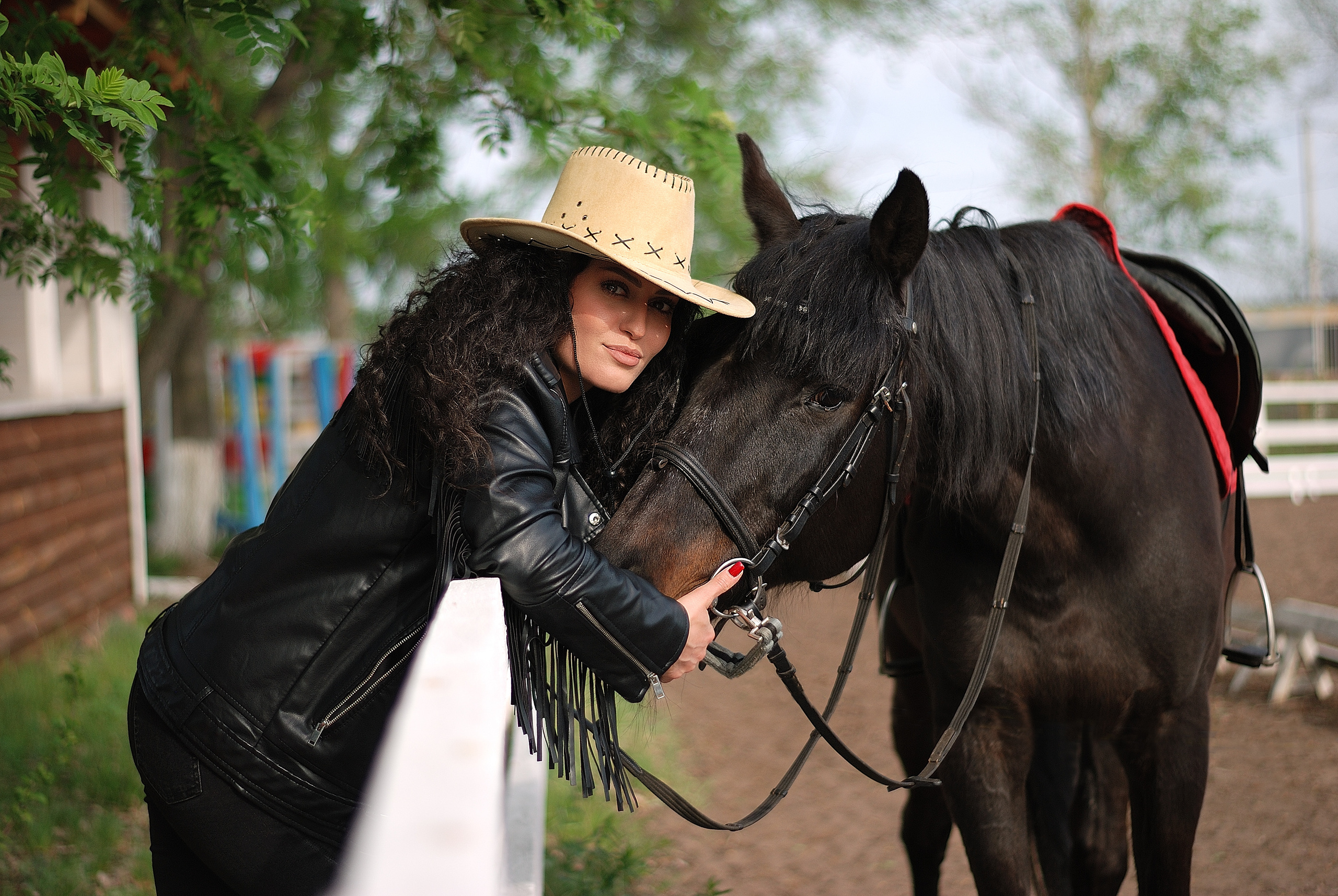 Фотосессии с лошадьми. Человек и лошадь. Фотограф Дмитрий Кищенко. Арт-студия "Мастер и Маргарита". Фотосессии в Сызрани. Фотосессии в Тольятти. Фотосессии в Самаре.