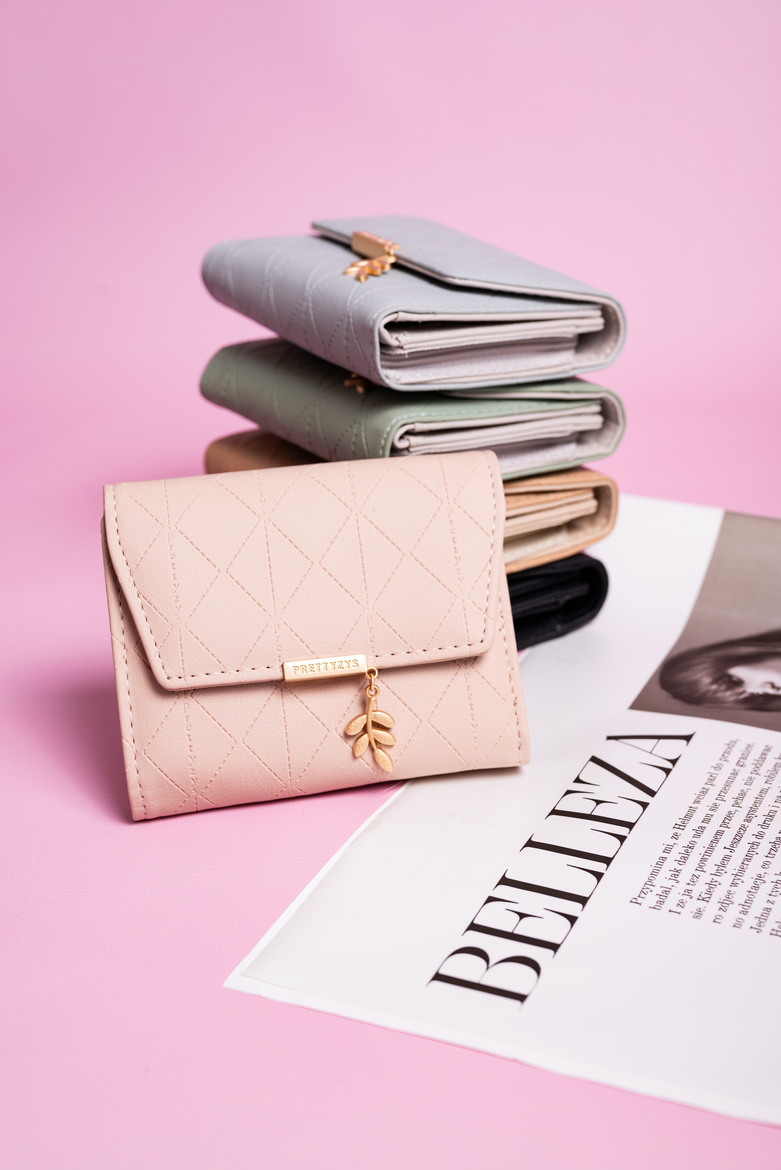 Кошельки. Предметный фотограф, фото для маркетплейсов Пятигорск, КМВ