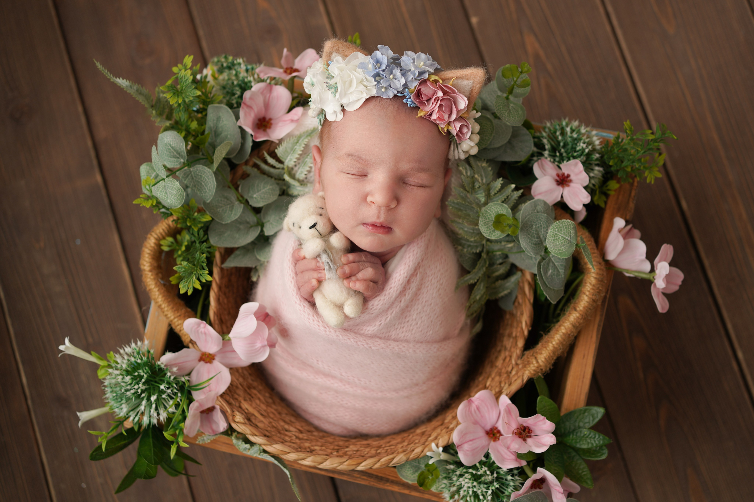 Кокон. Детский фотограф и фотограф новорожденных в Калининград Оксана Иваний