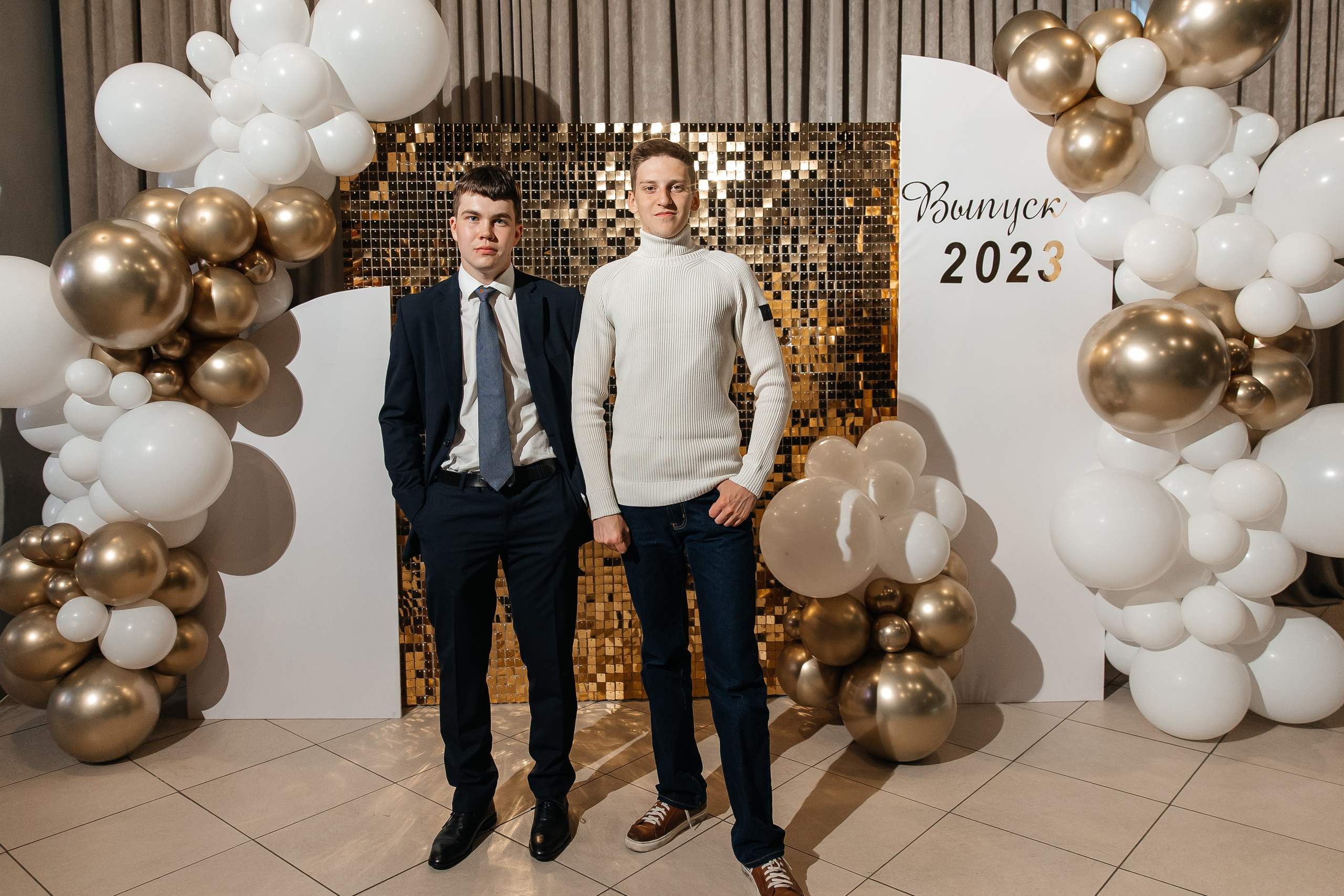 2023-06-23 Выпускной МБОУ СОШ № 10. Фотограф в Красноярске