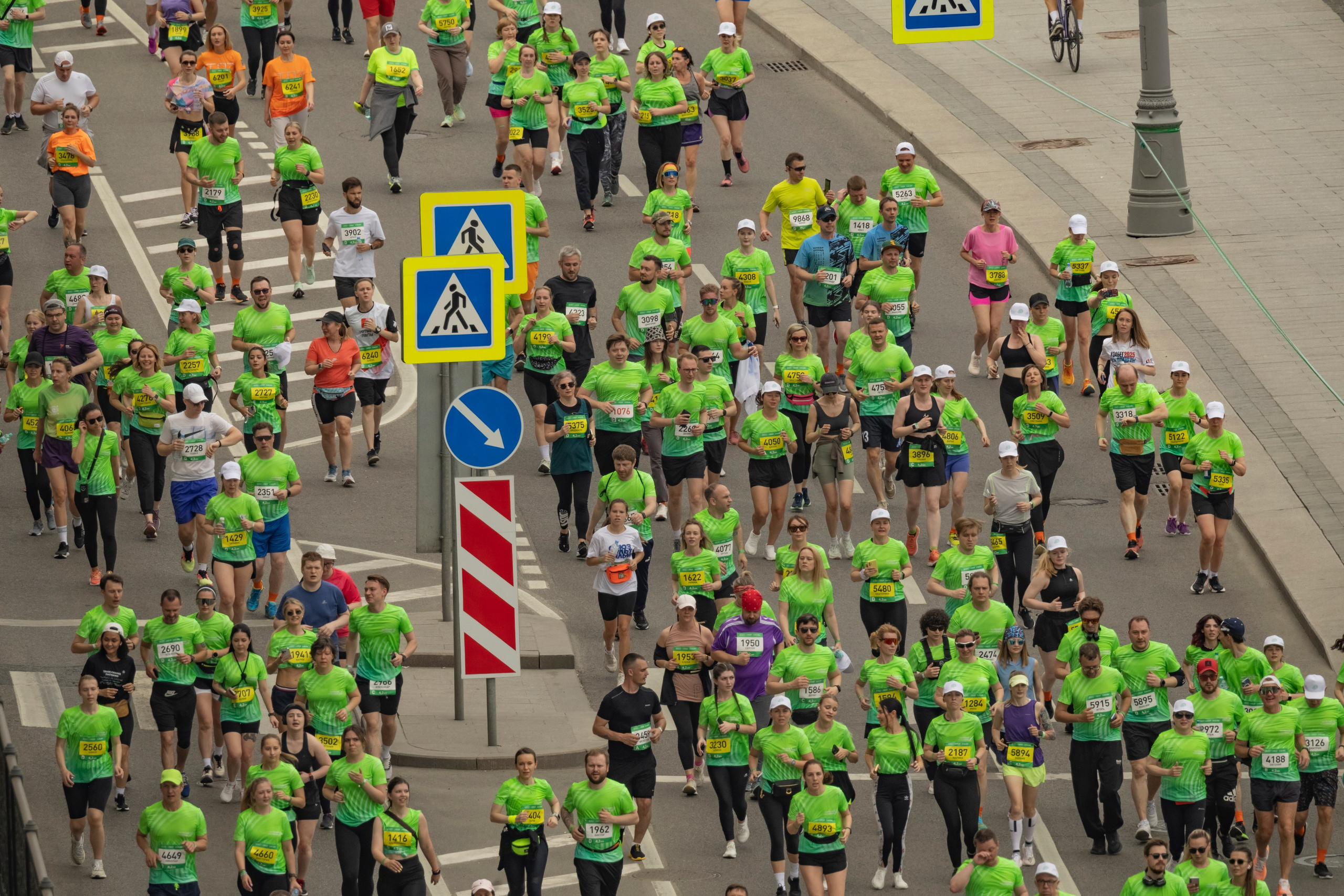 Сбер Зелёный Марафон 2025 Балчуг. Репортажный, event, концертный и backstage фотограф из Москвы Виталий Кривцов