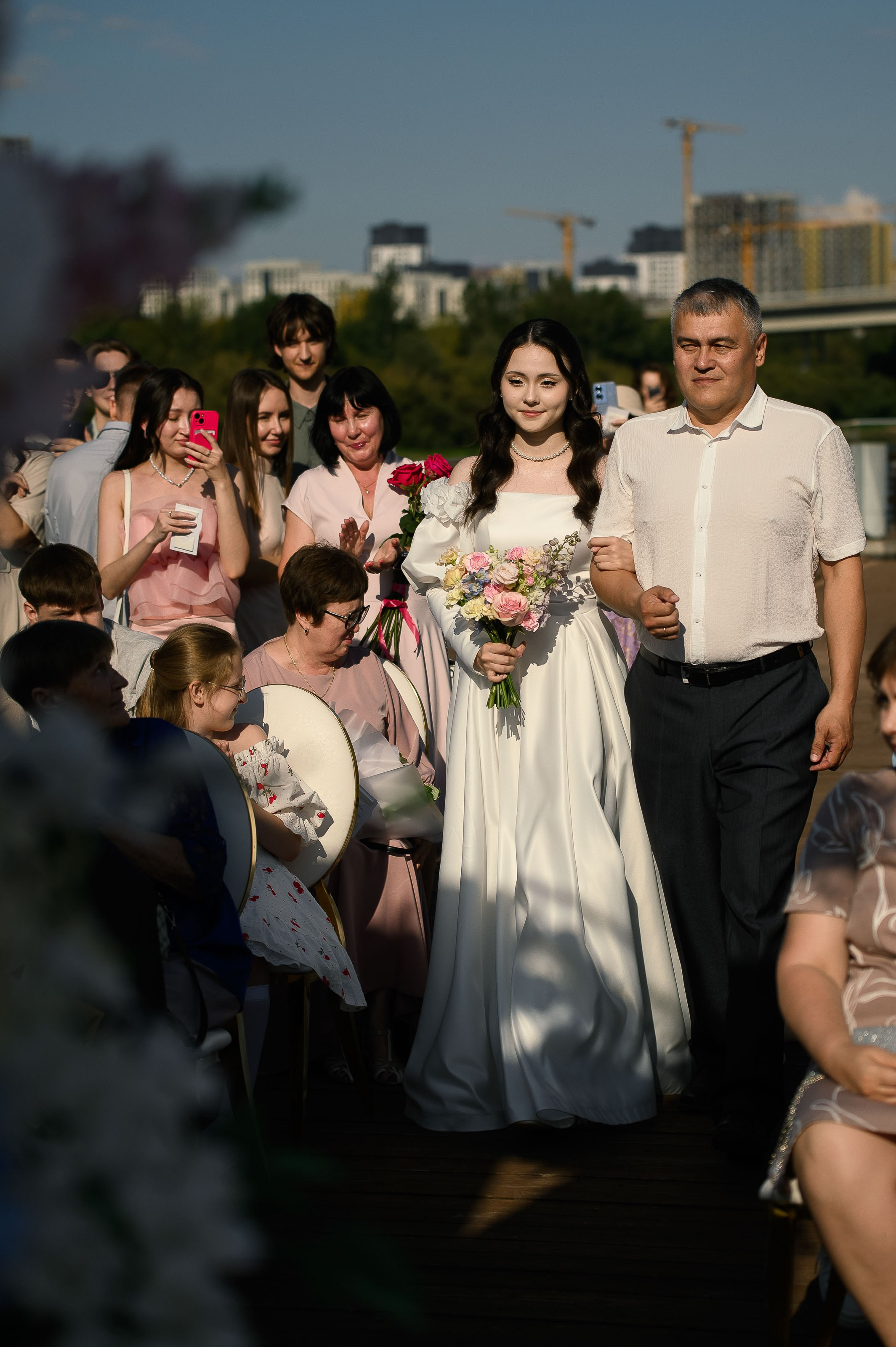 Одним солнечным днем на берегу реки. Евгений Нисковских — свадебный и репортажный фотограф в Тюмени