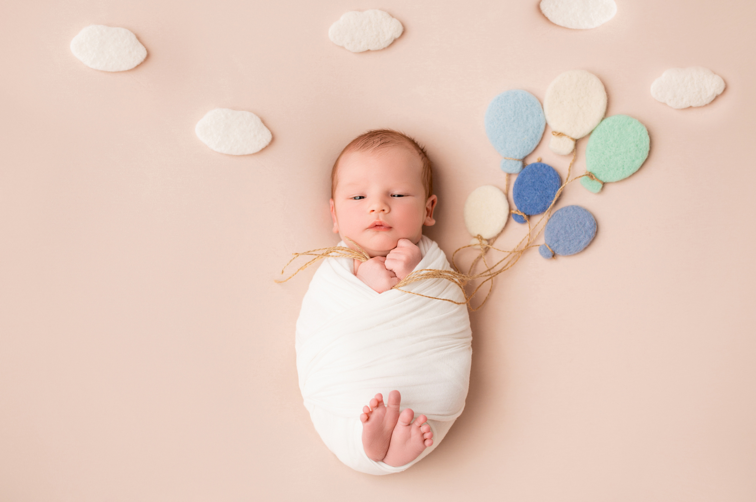 Фотосессия новорожденного в Краснодаре в студии для новорожденных. Фотограф новорожденных Краснодар Малышенко Надежда